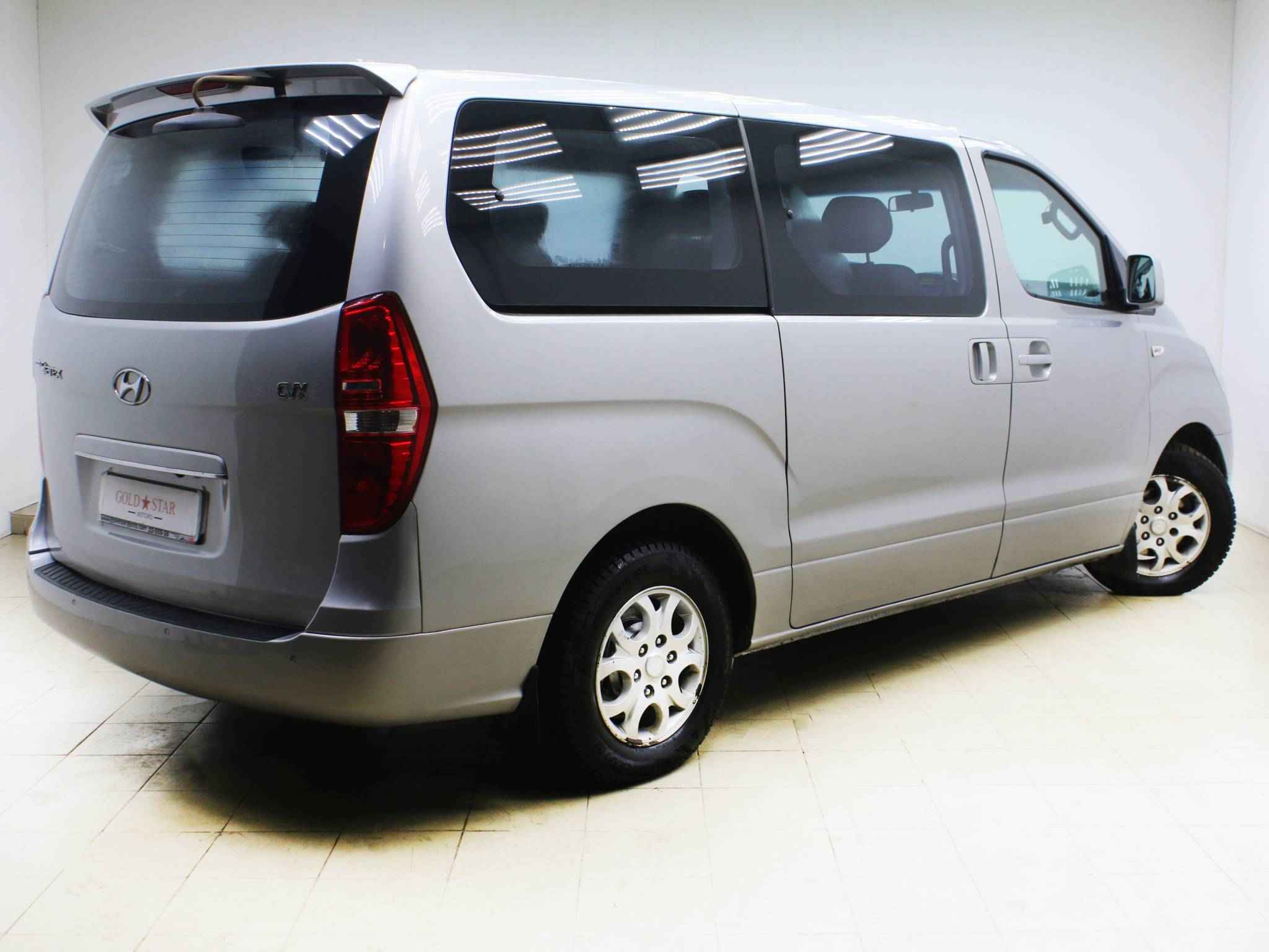 Hyundai Grand Starex, I