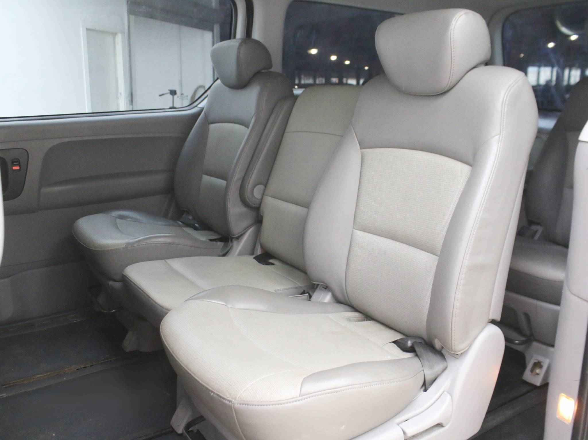 Hyundai Grand Starex, I