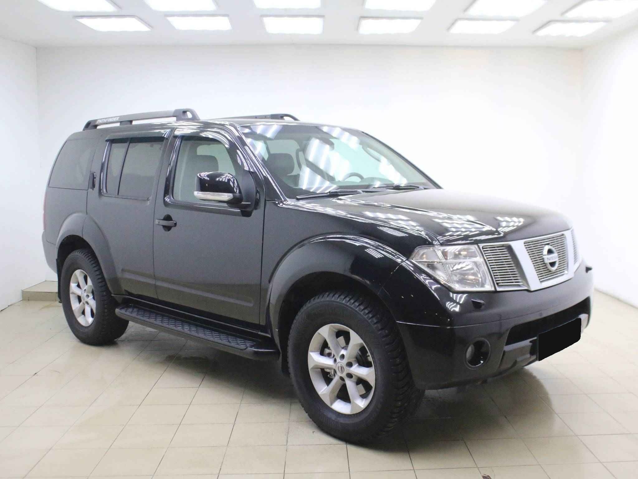 Nissan Pathfinder, III