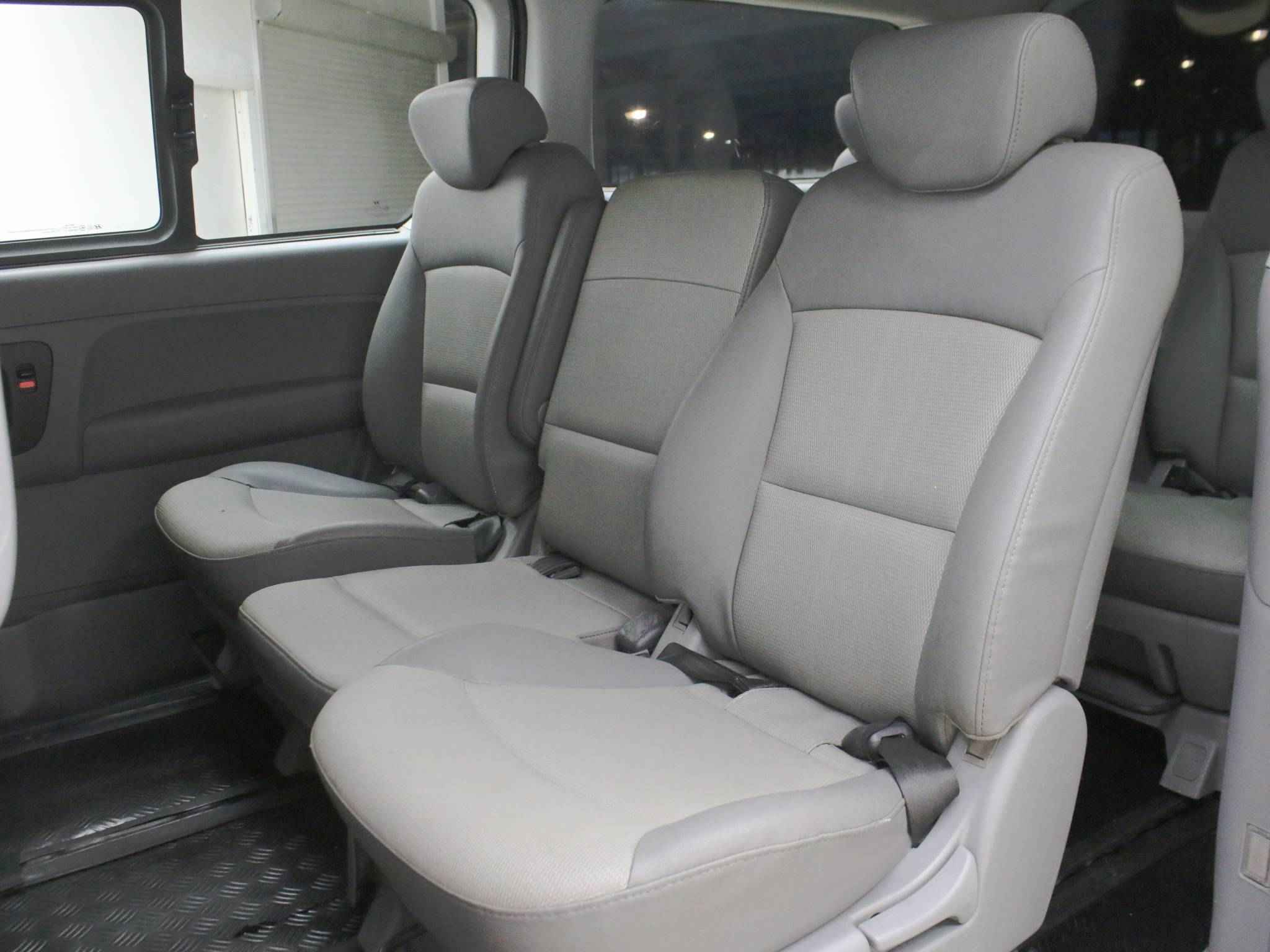 Hyundai Grand Starex, I