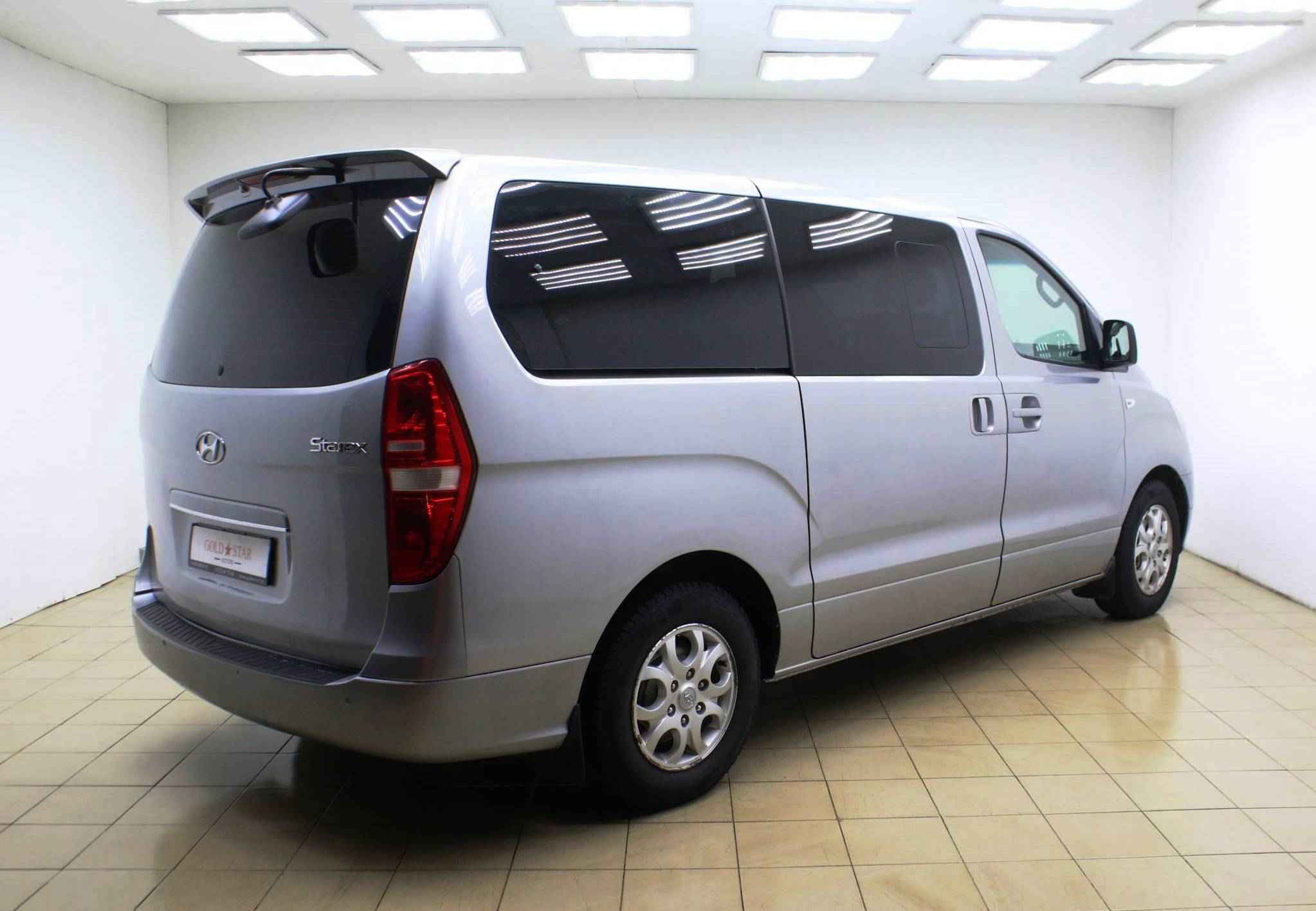 Hyundai Grand Starex, I