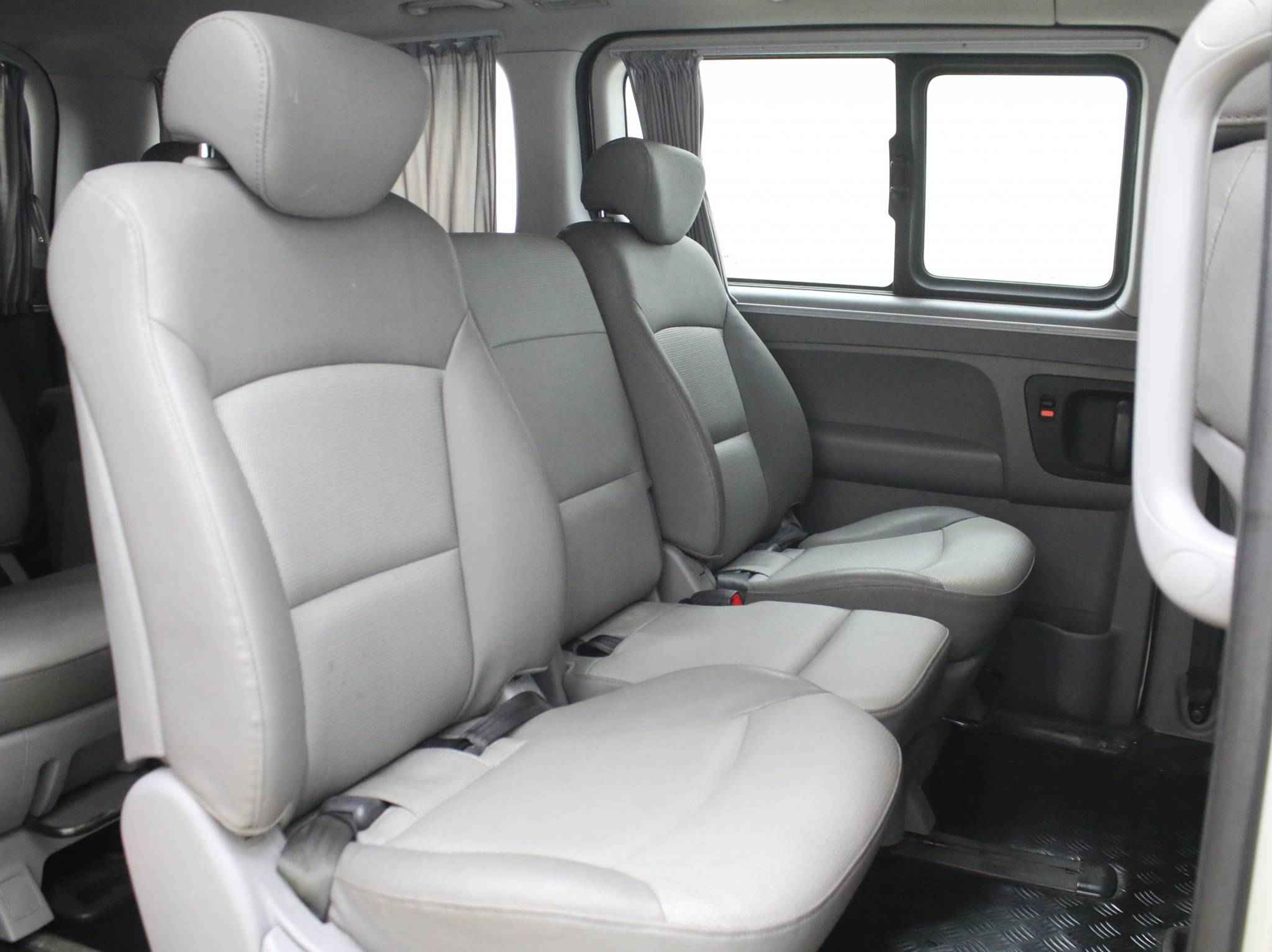 Hyundai Grand Starex, I