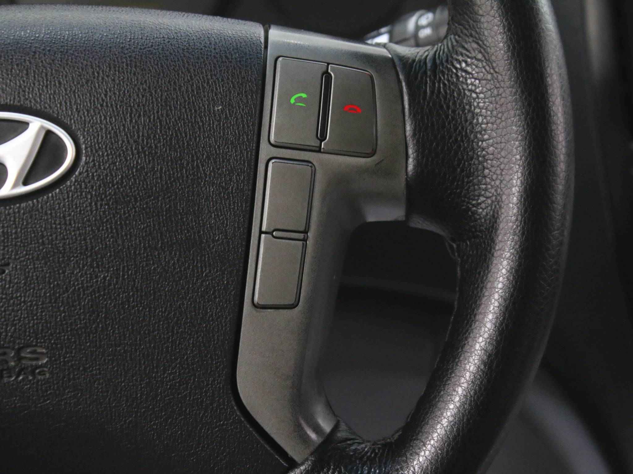 Hyundai Grand Starex, I