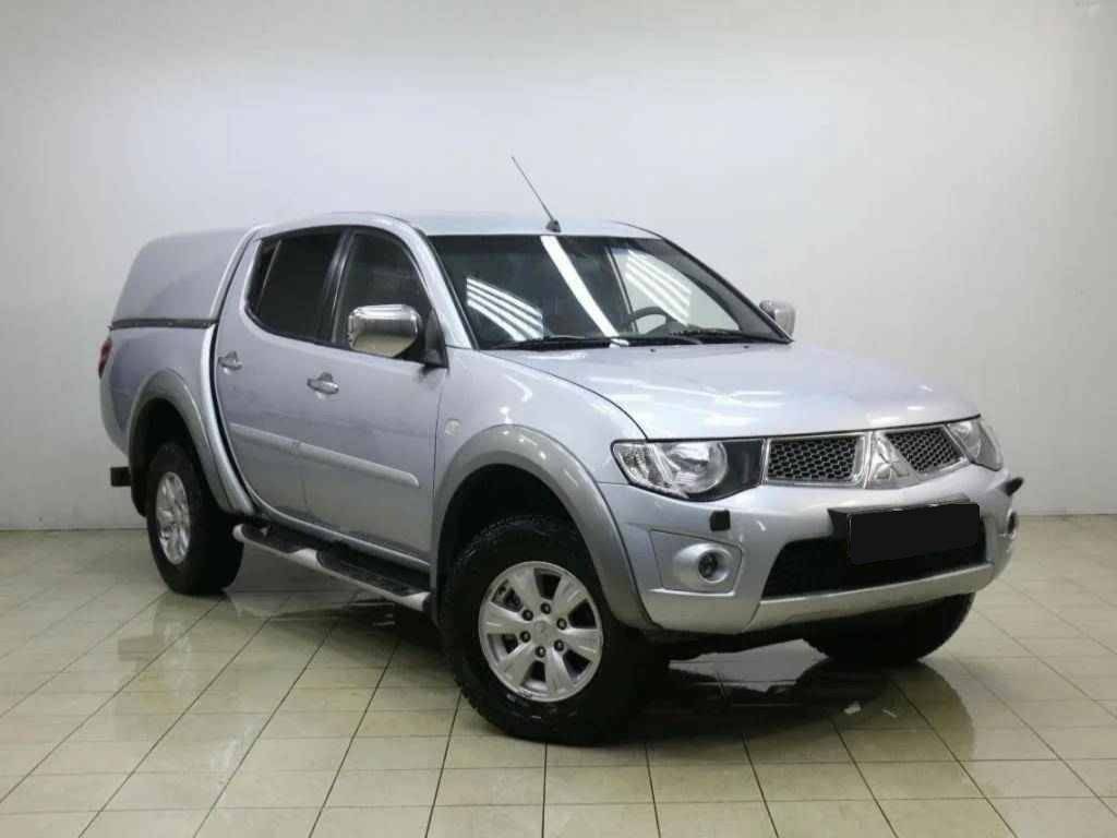 Mitsubishi L200, IV