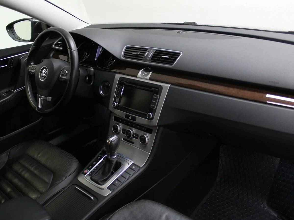 Volkswagen Passat, B7