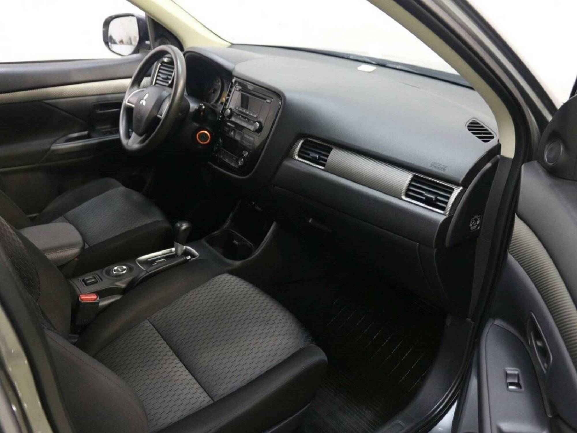 Mitsubishi Outlander, III