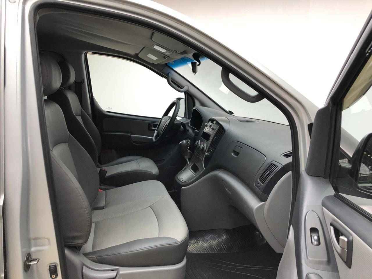 Hyundai Grand Starex, I