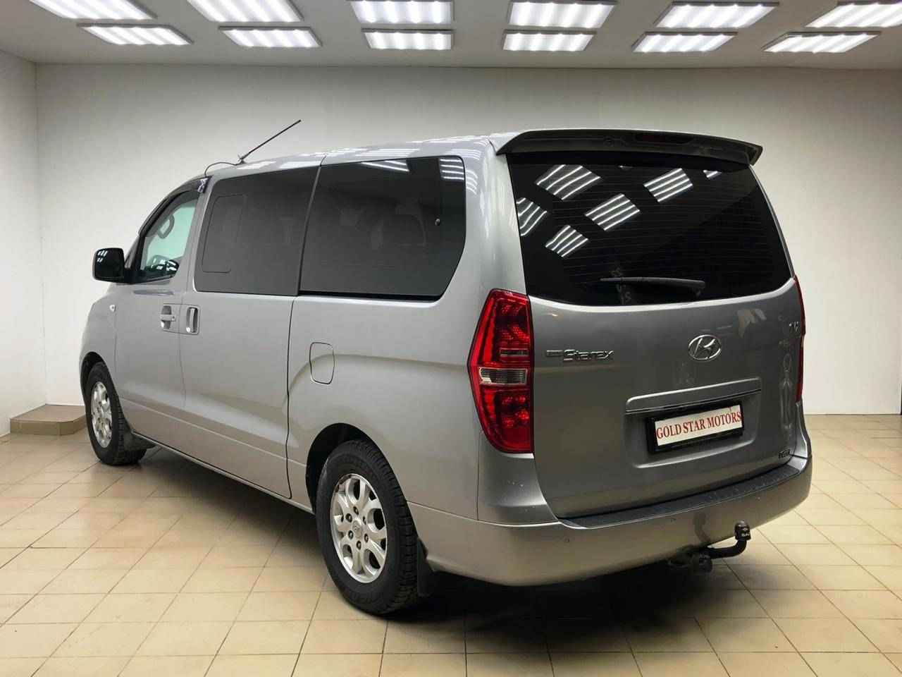 Hyundai Grand Starex, I