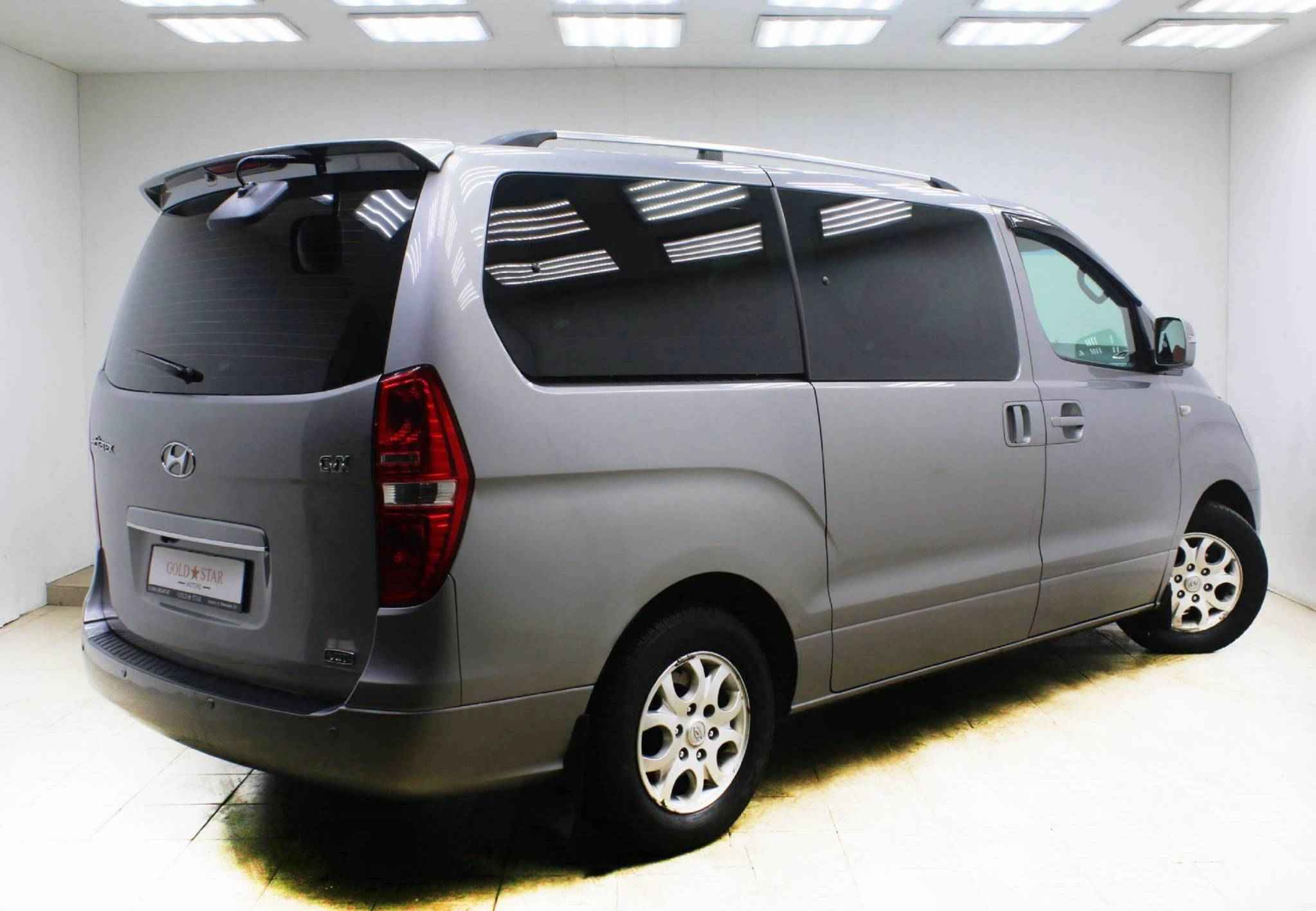 Hyundai Grand Starex, I