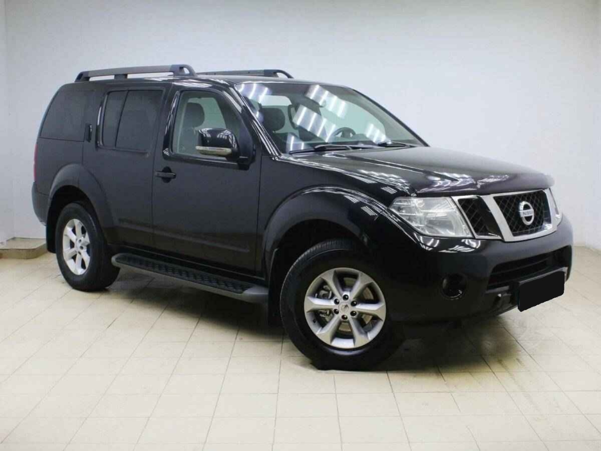 Nissan Pathfinder, III