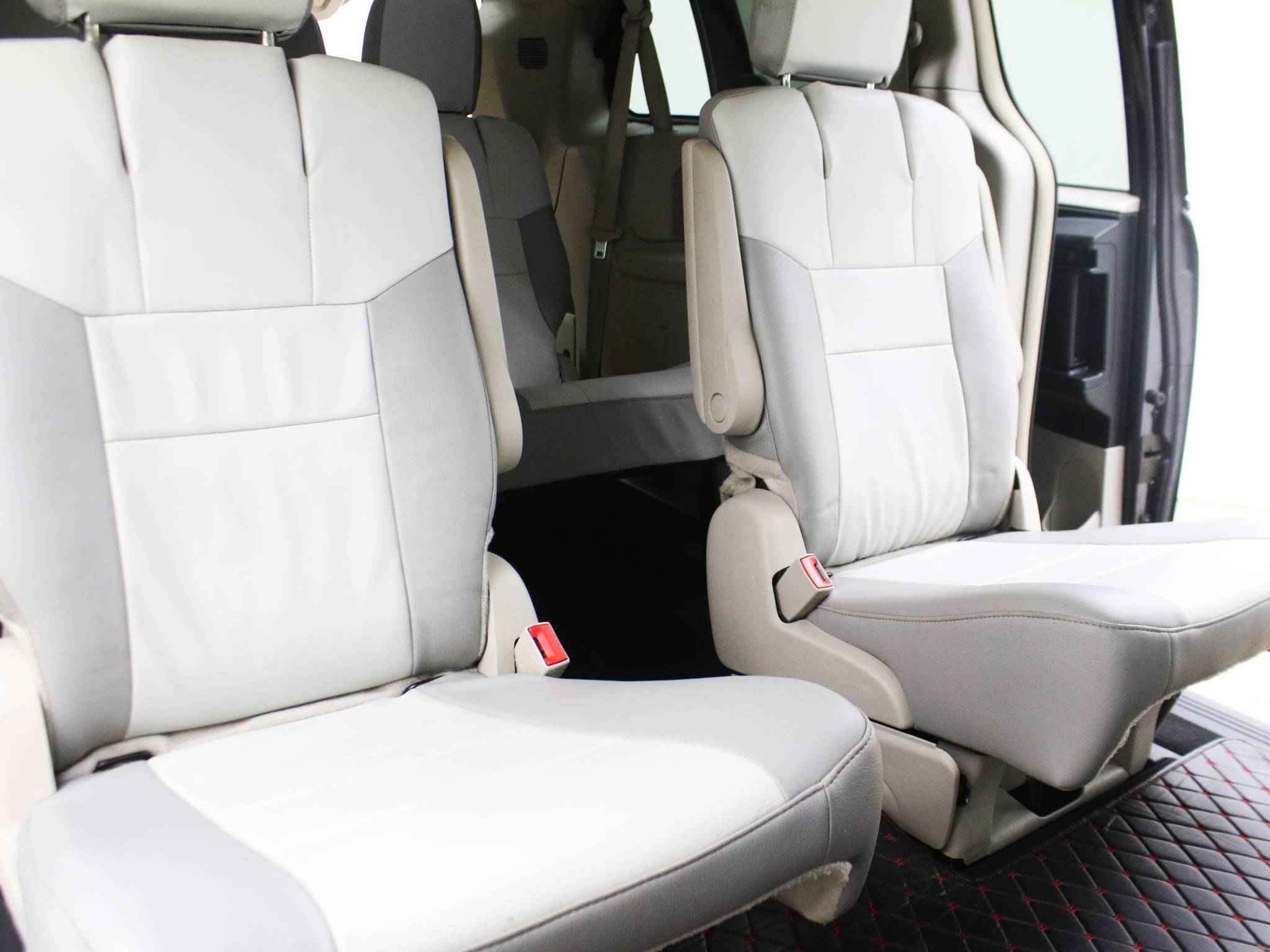 Chrysler Town & Country, V Рестайлинг