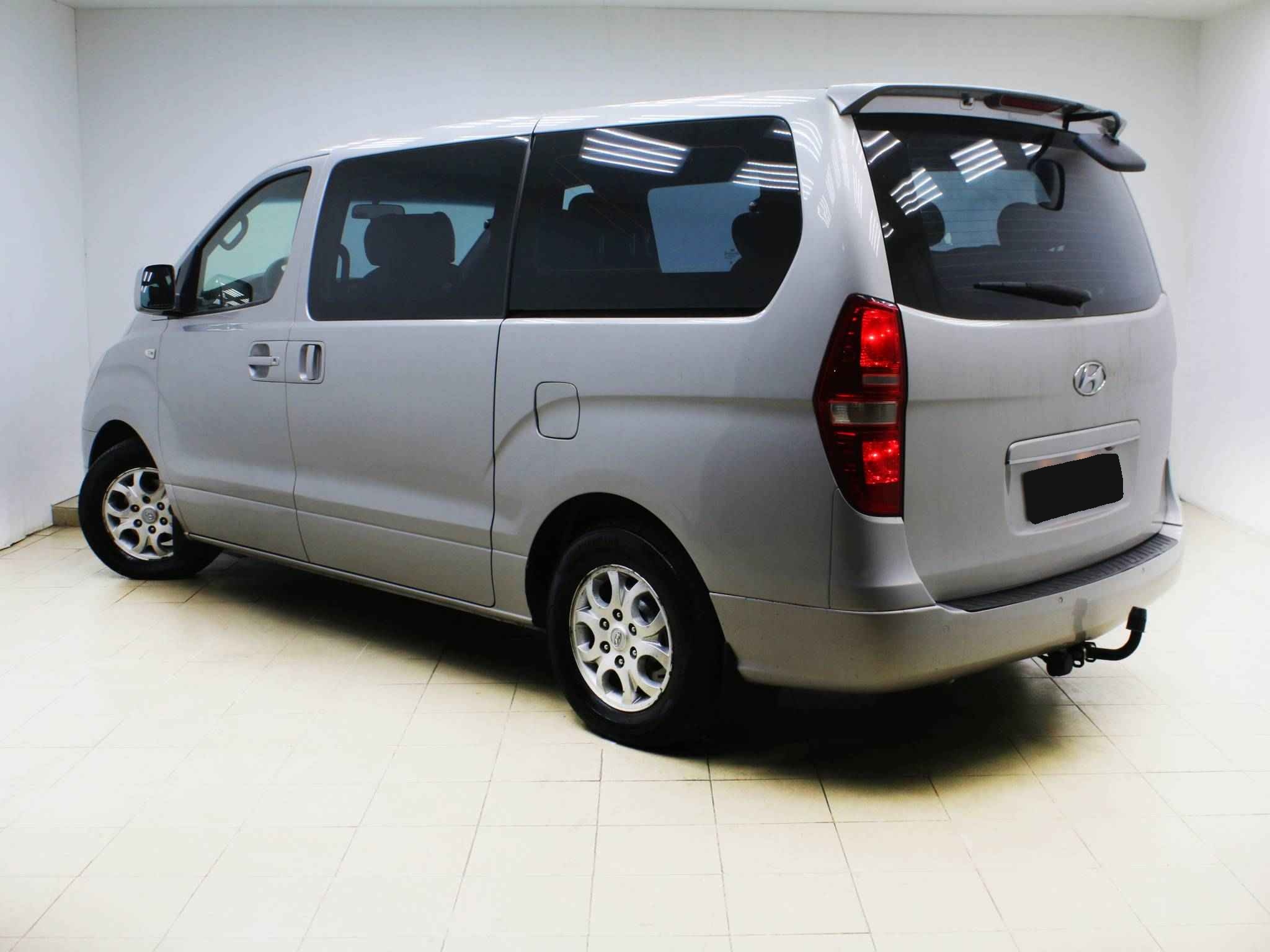 Hyundai Grand Starex, I