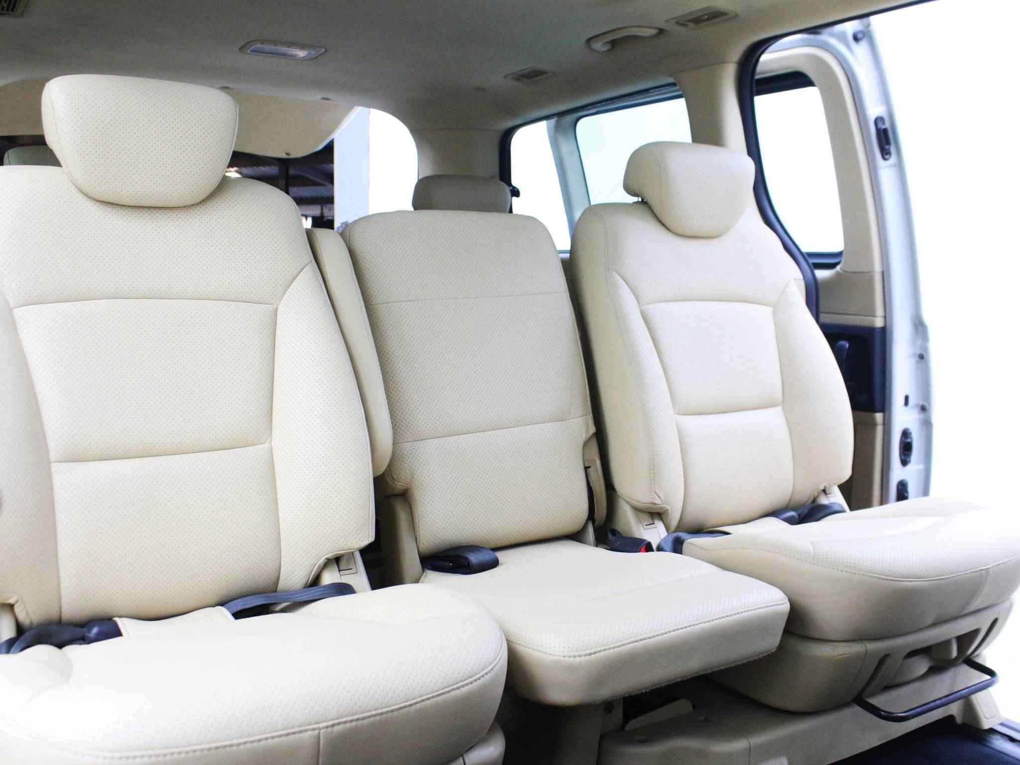 Hyundai Grand Starex, I