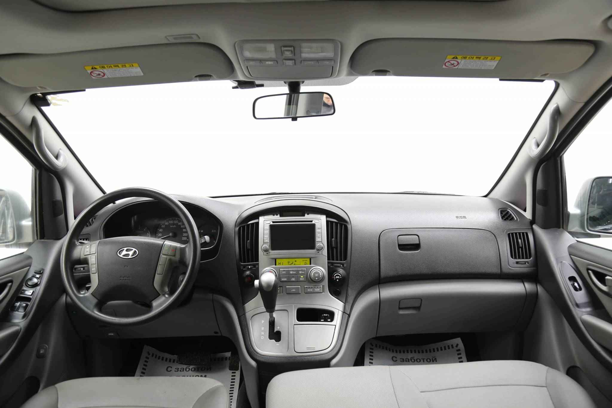 Hyundai Grand Starex, I