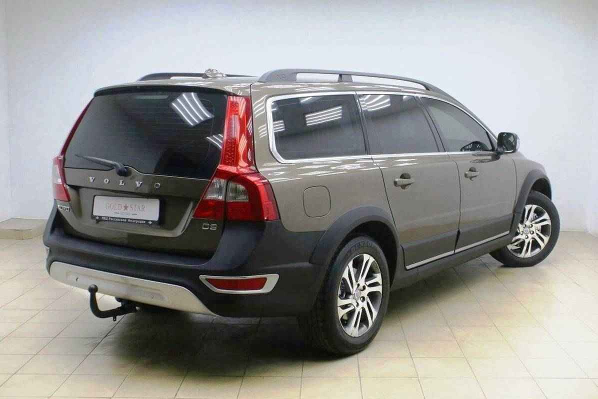 Volvo XC70, II
