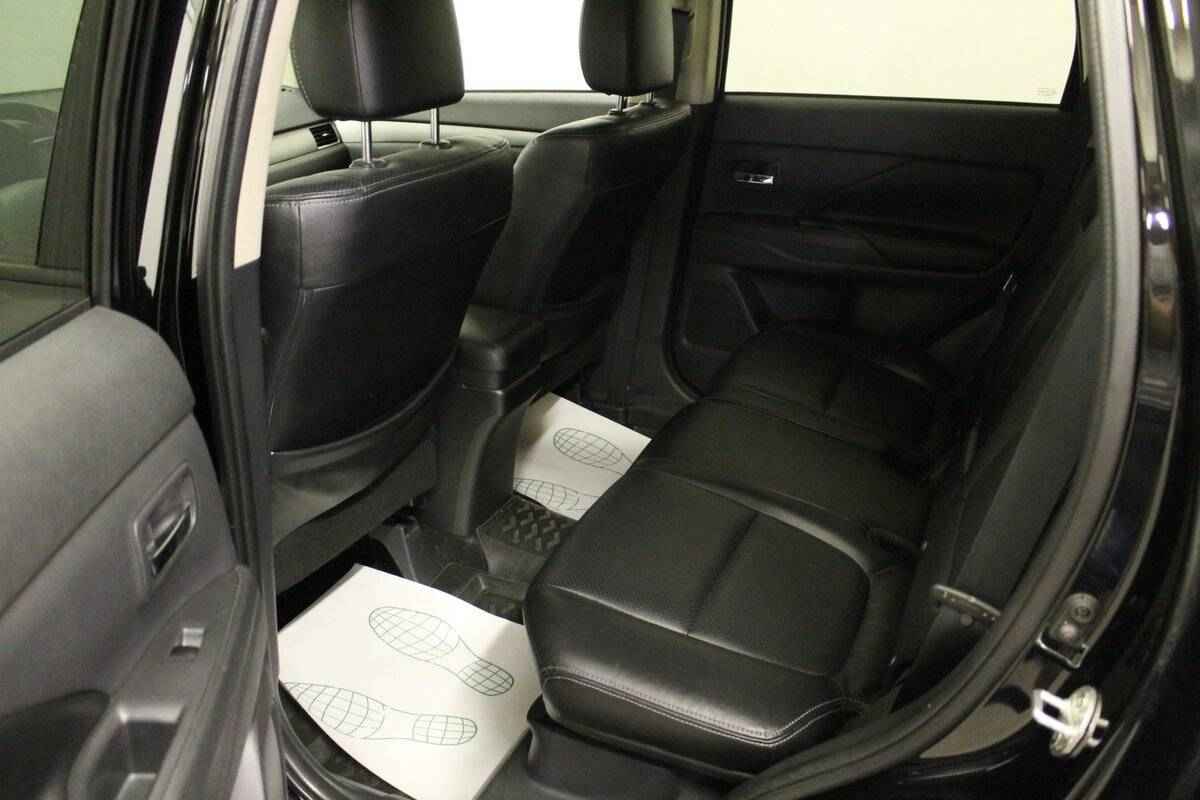 Mitsubishi Outlander, III