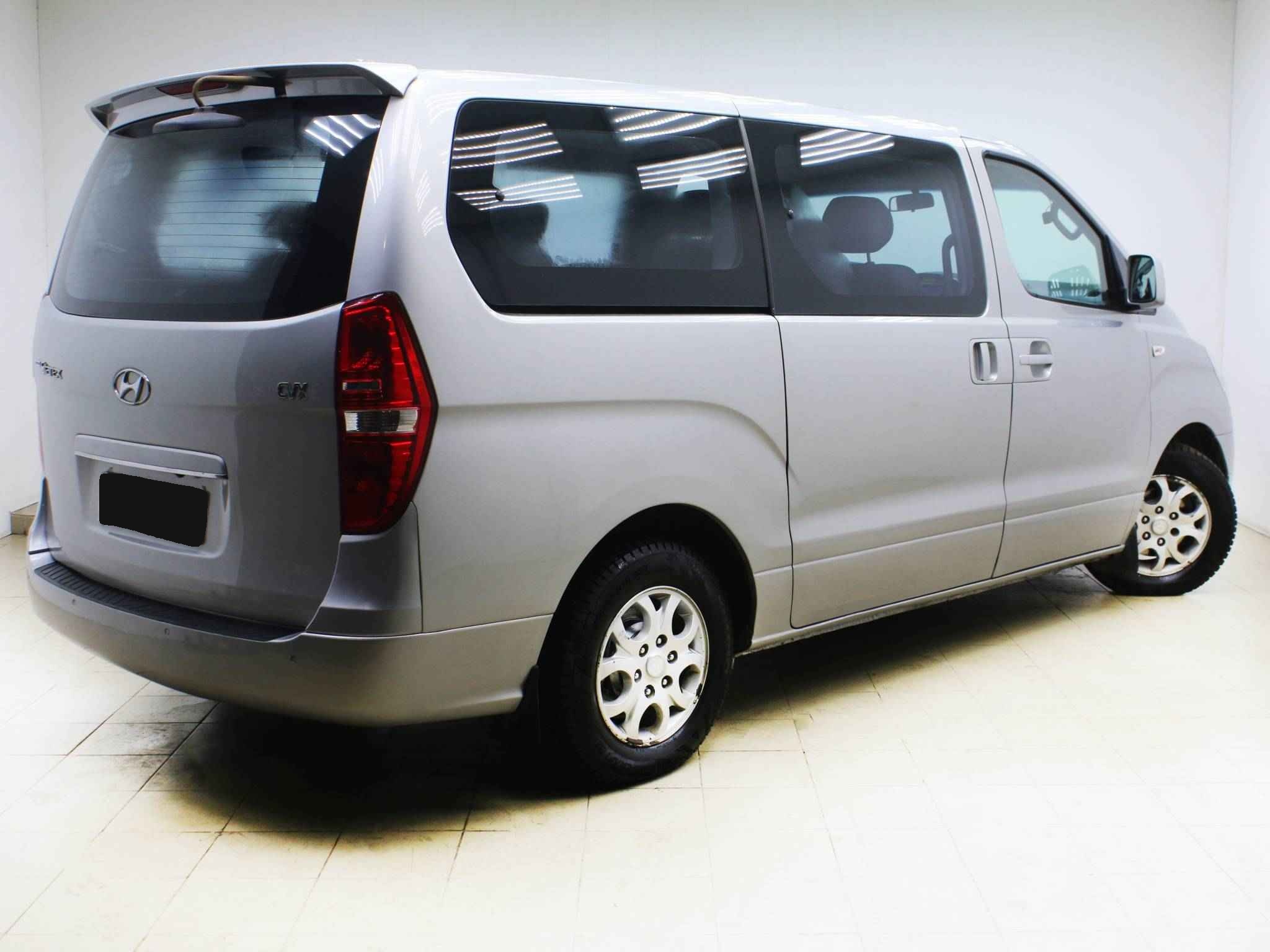 Hyundai Grand Starex, I