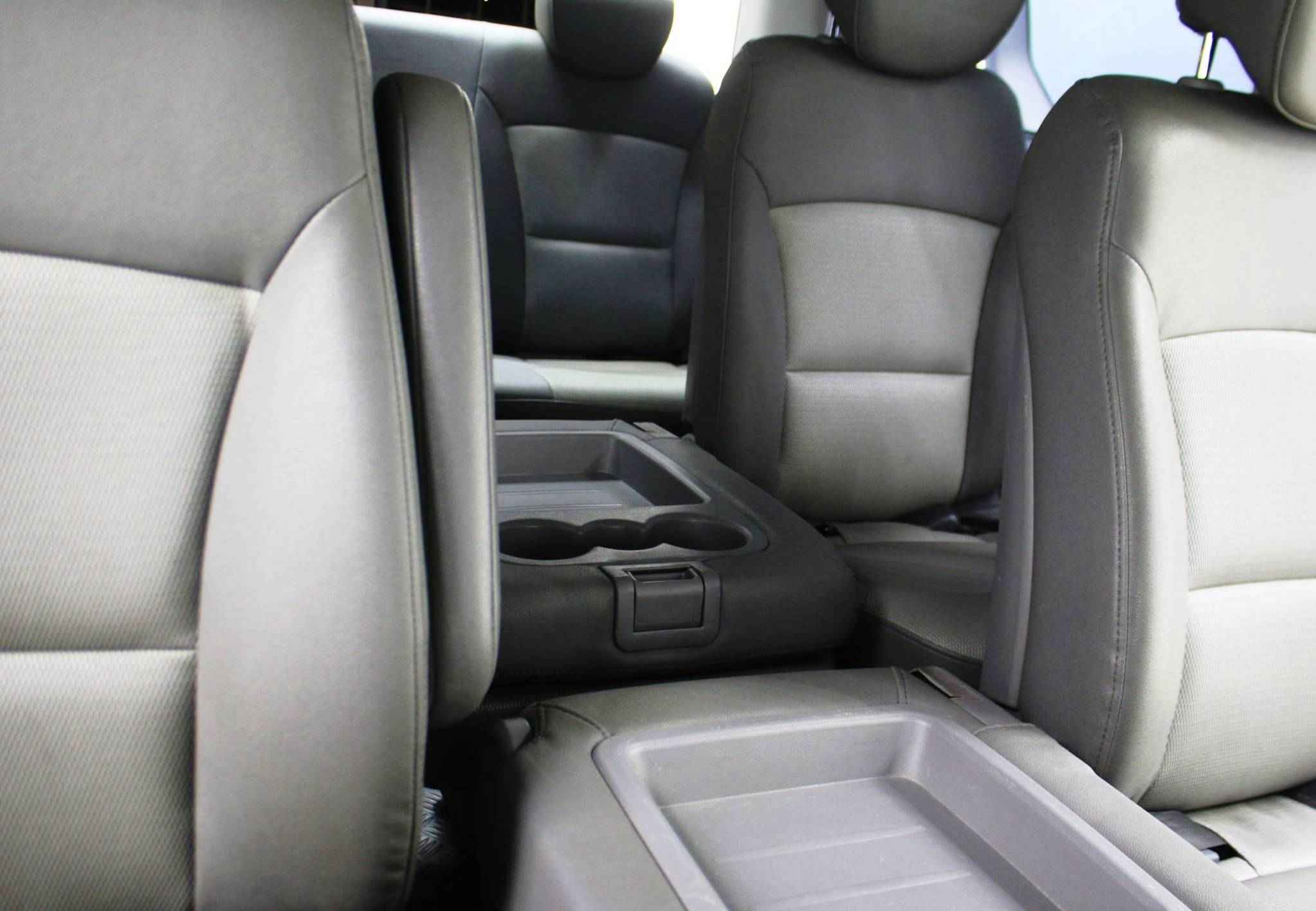 Hyundai Grand Starex, I