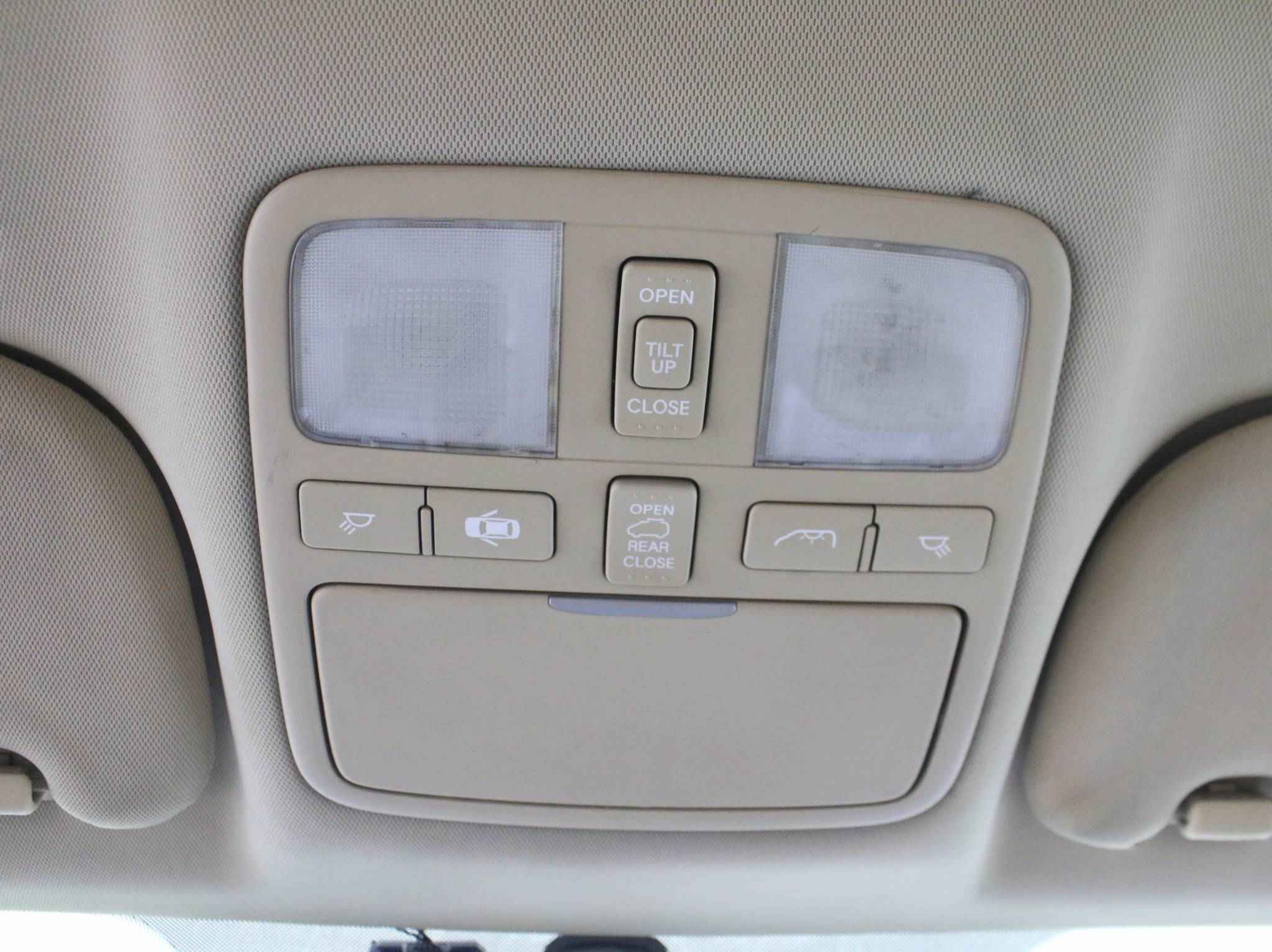 Hyundai Grand Starex, I