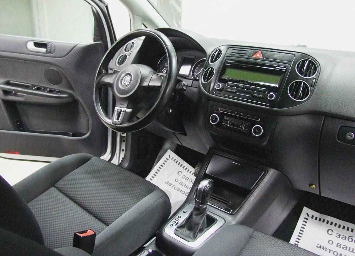 Volkswagen Golf Plus, II