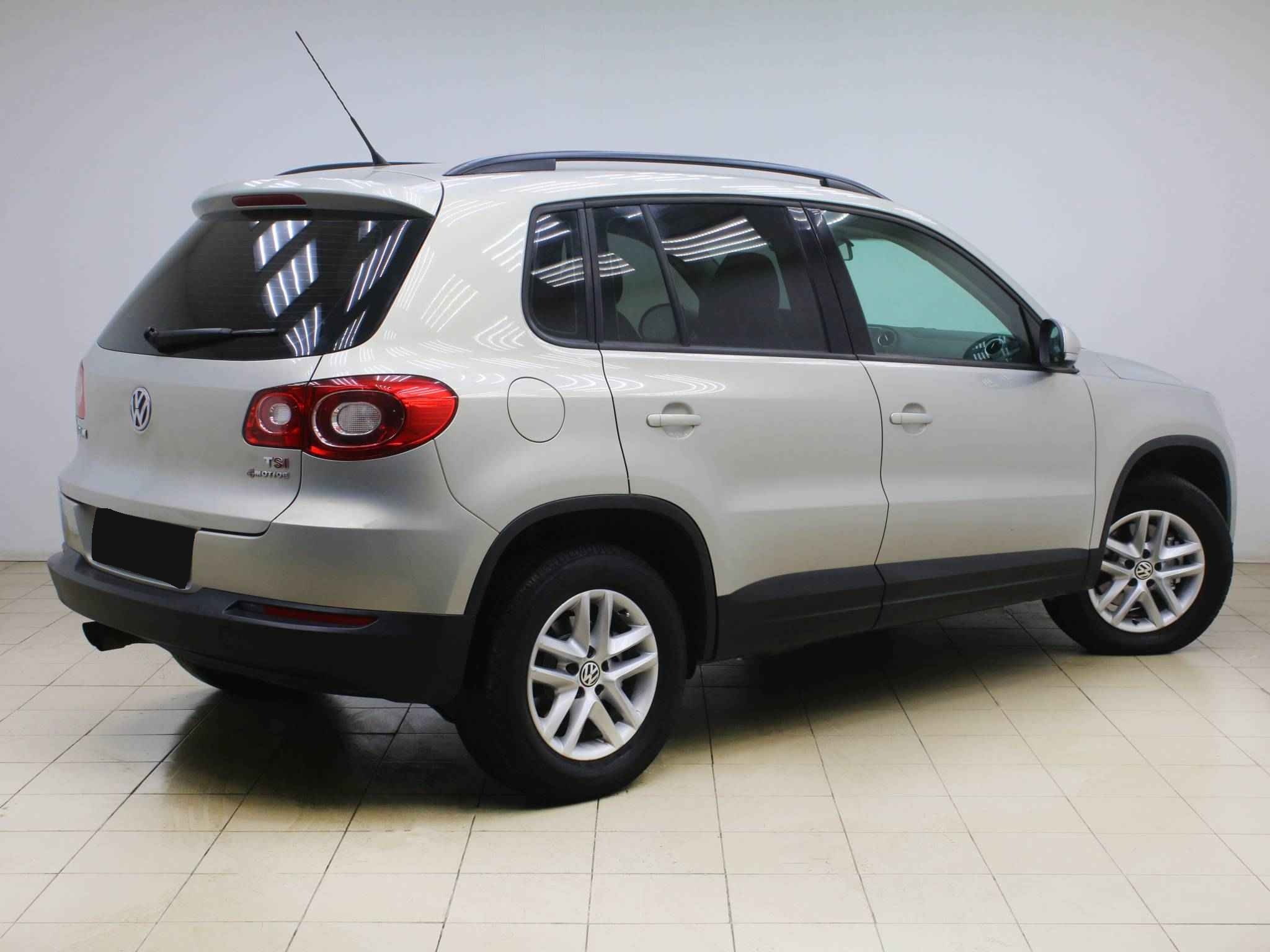 Volkswagen Tiguan, I