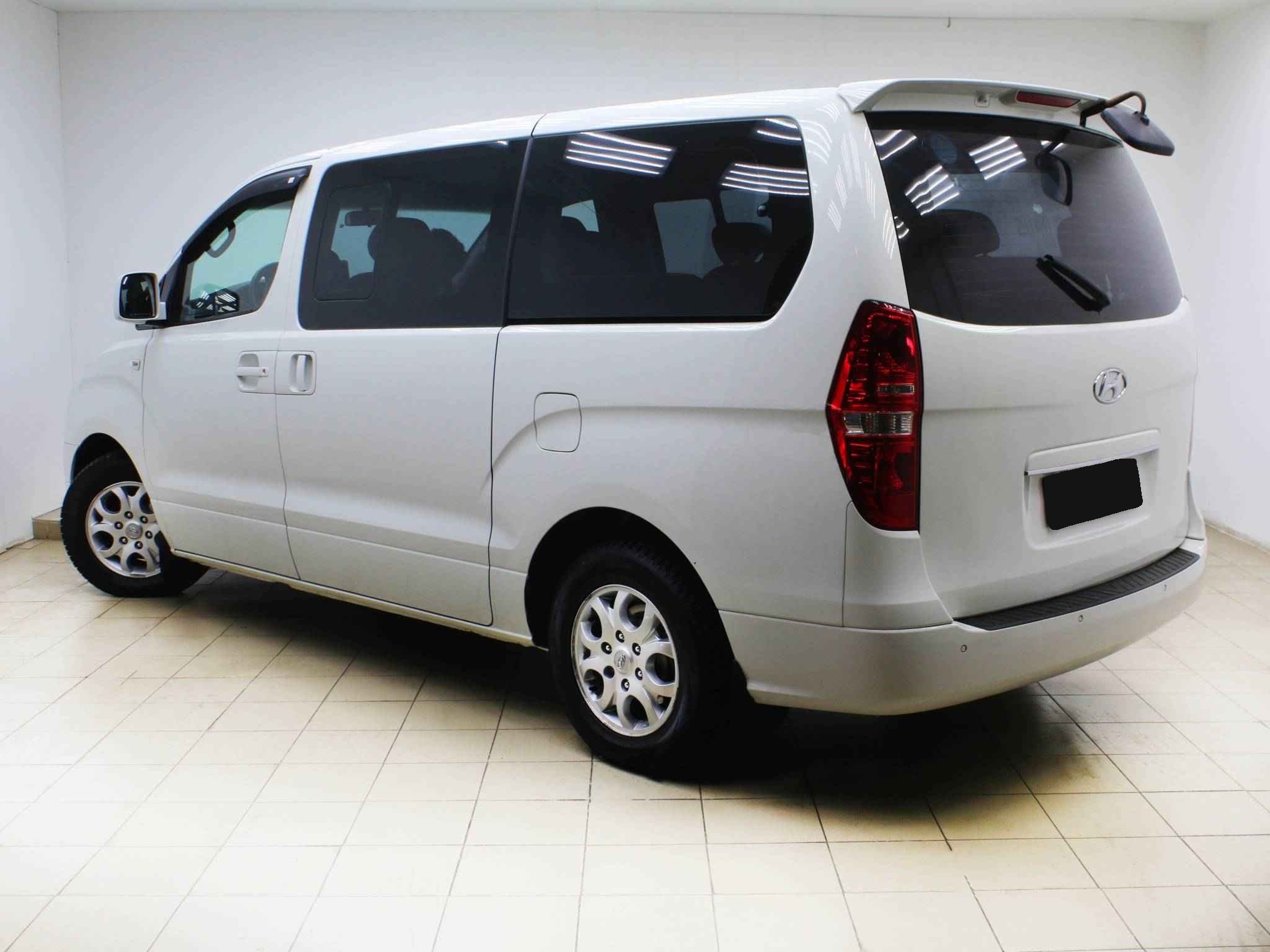 Hyundai Grand Starex, I