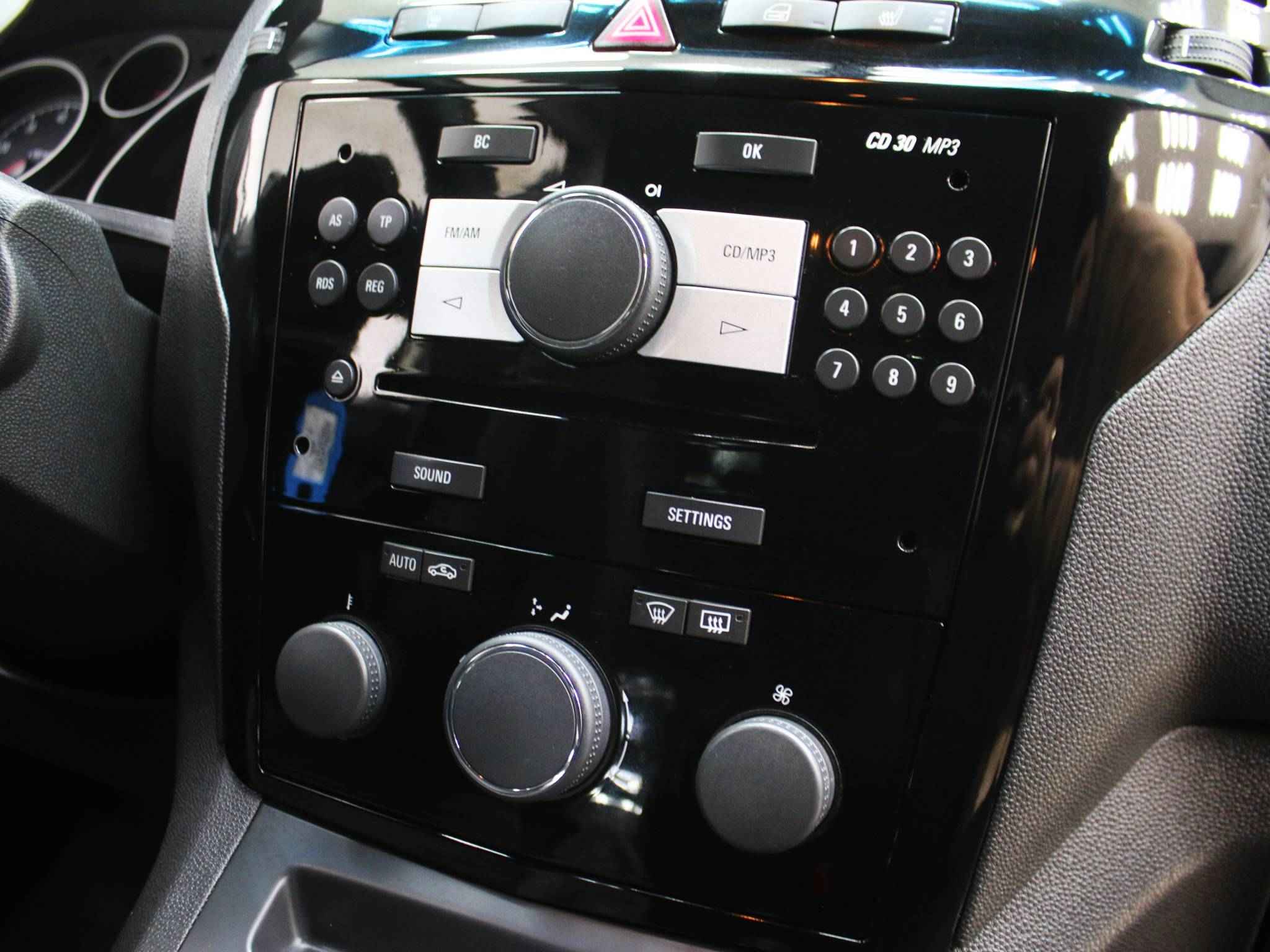 Opel Zafira, B Рестайлинг