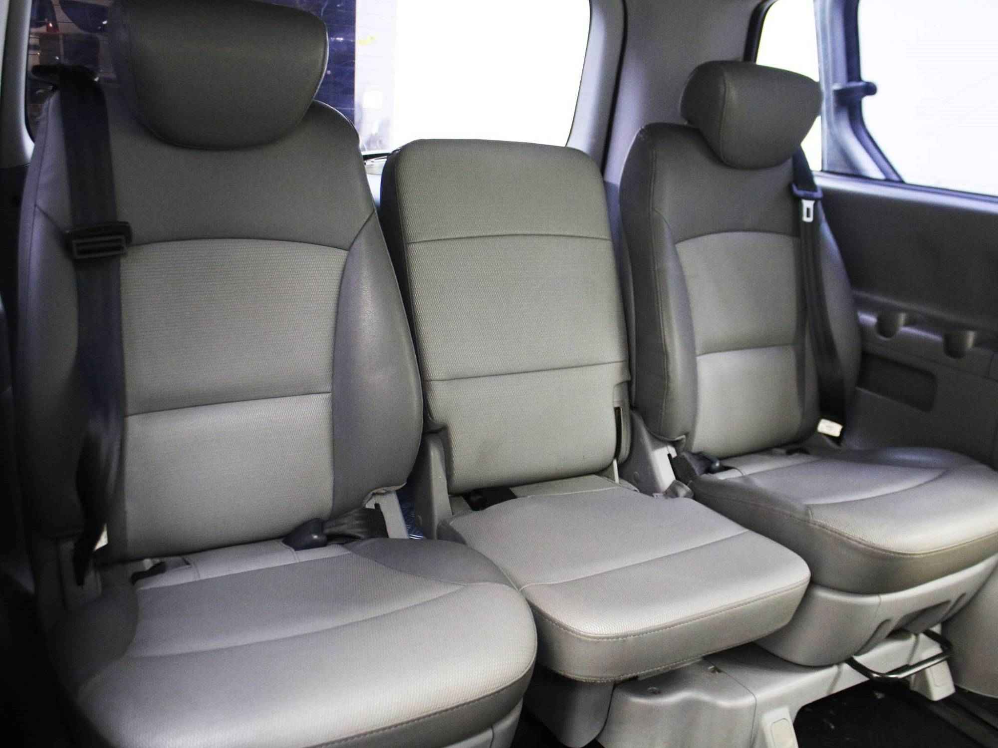 Hyundai Grand Starex, I