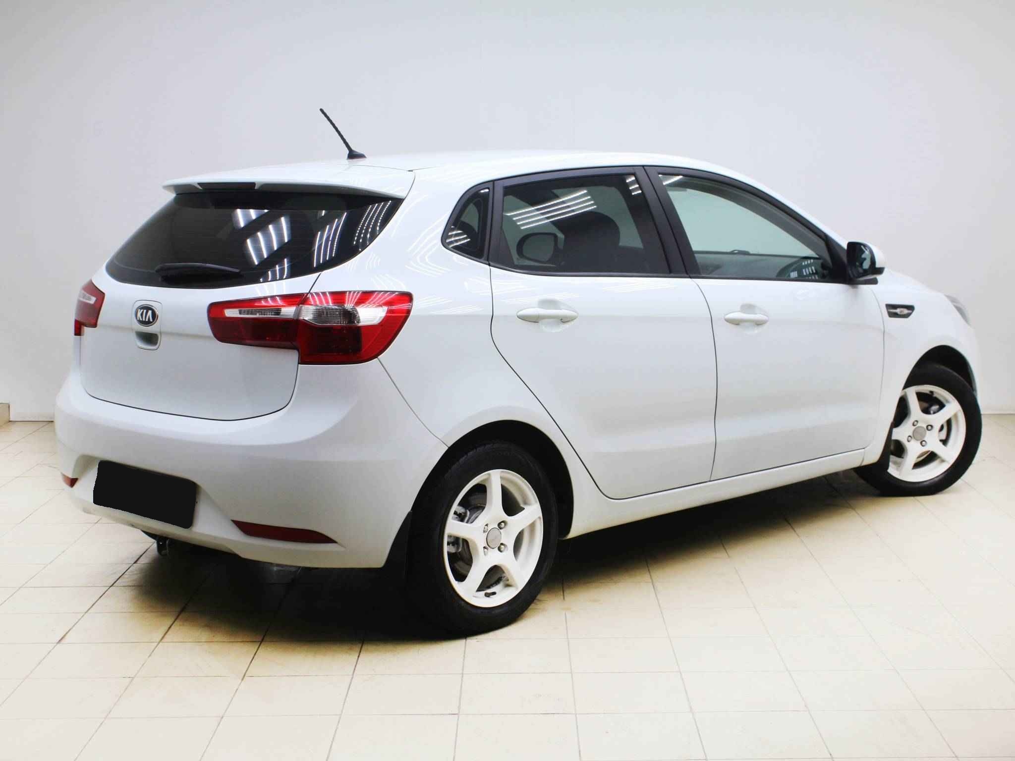 Kia Rio, III