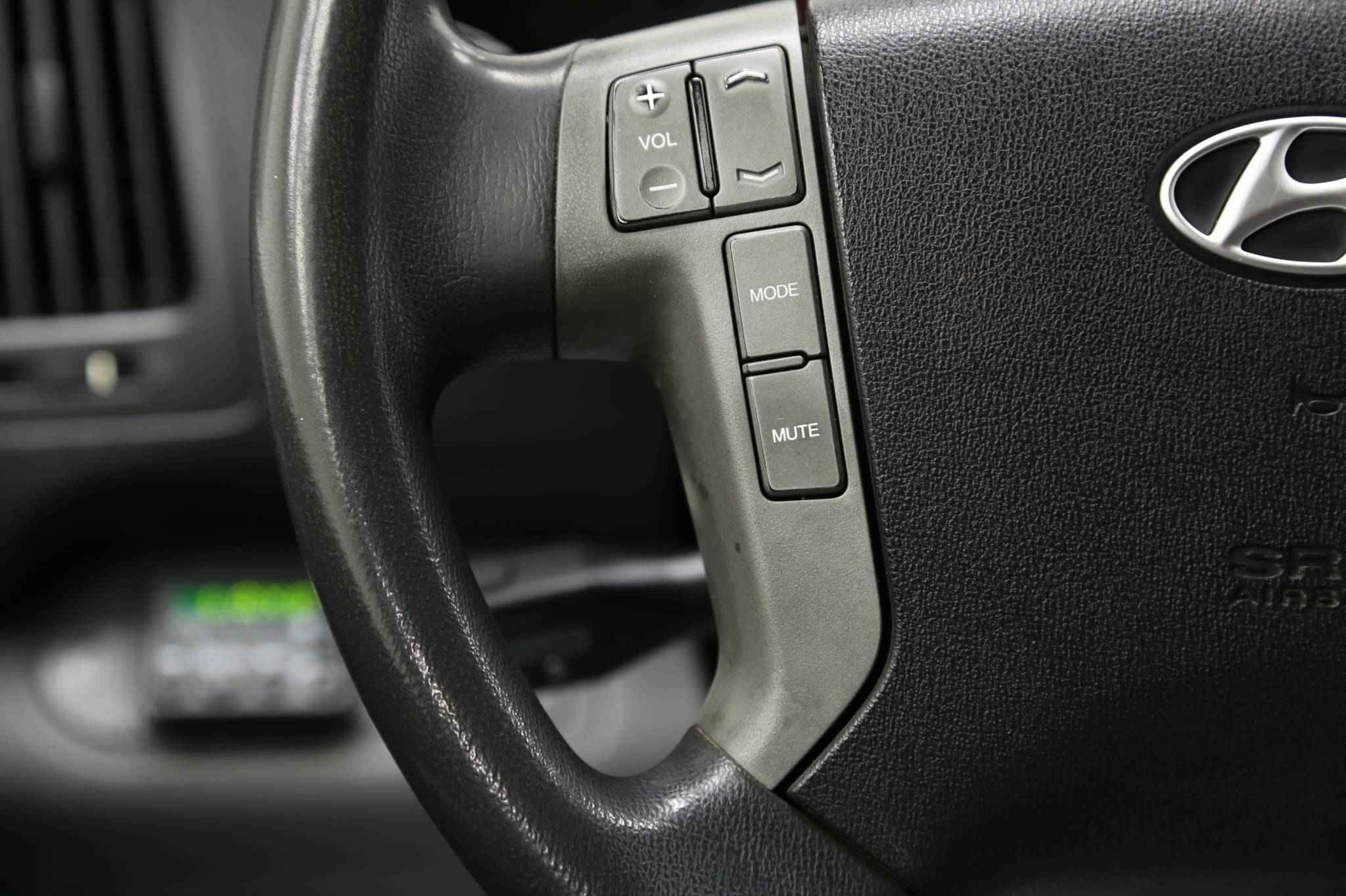 Hyundai Grand Starex, I