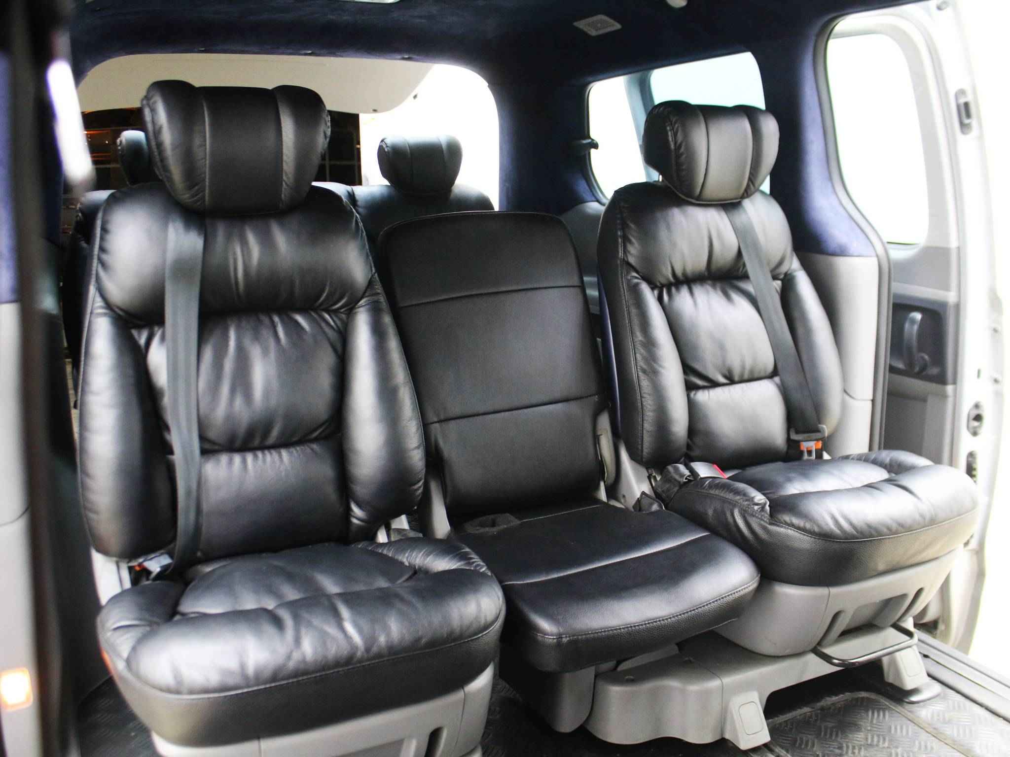 Hyundai Grand Starex, I