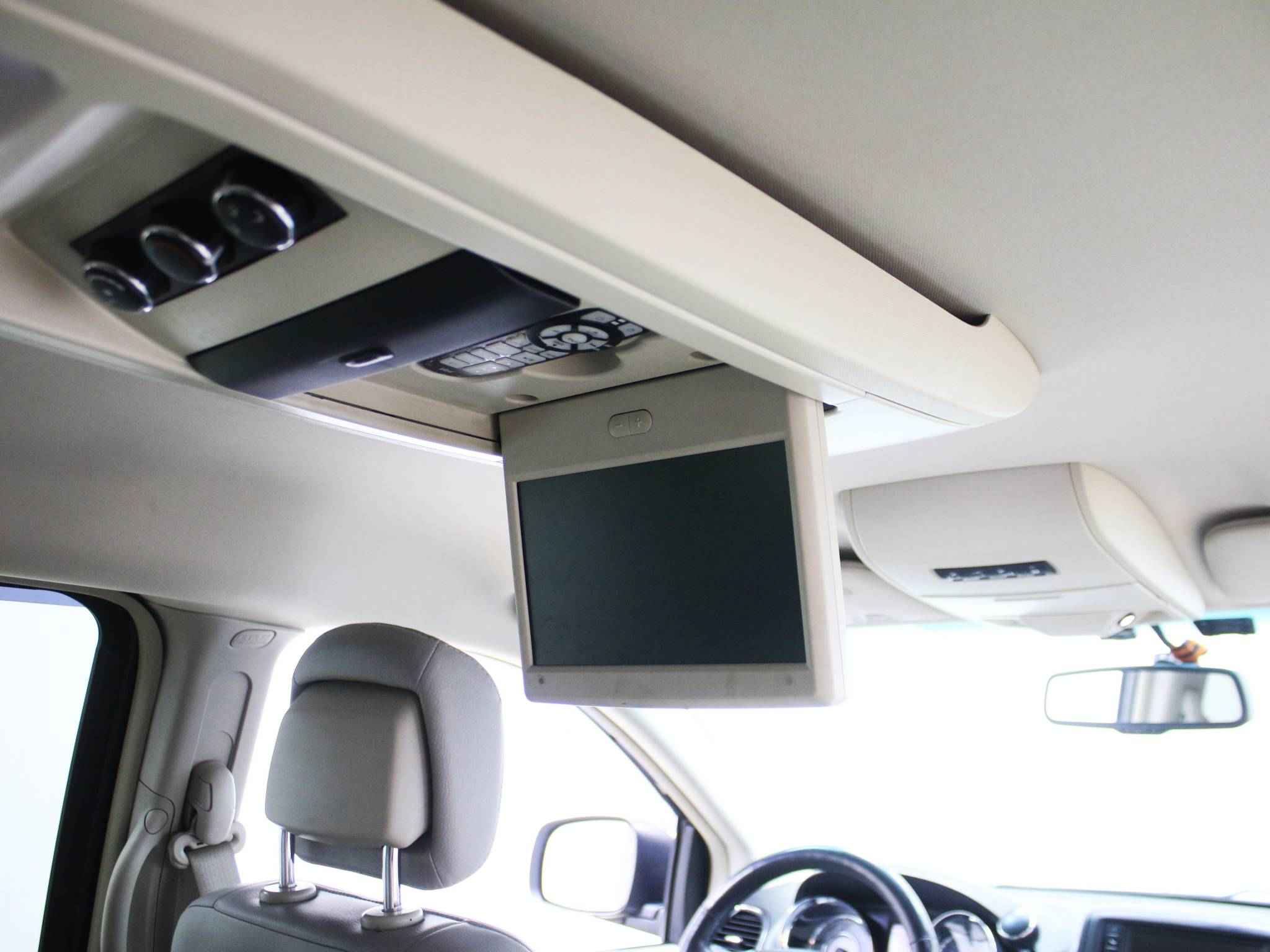 Chrysler Town & Country, V Рестайлинг