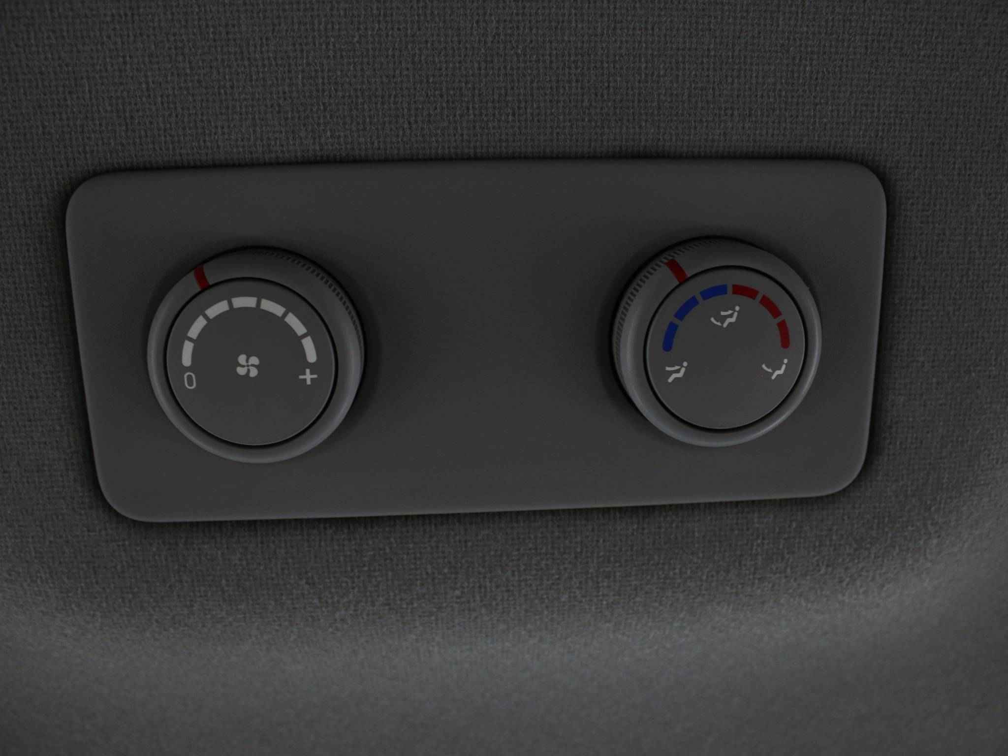 Hyundai Grand Starex, I