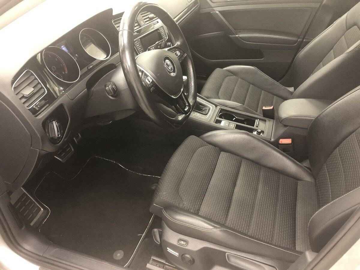 Volkswagen Golf, VII