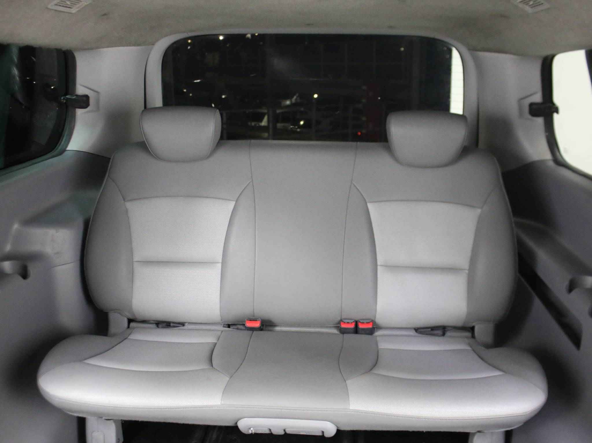 Hyundai Grand Starex, I