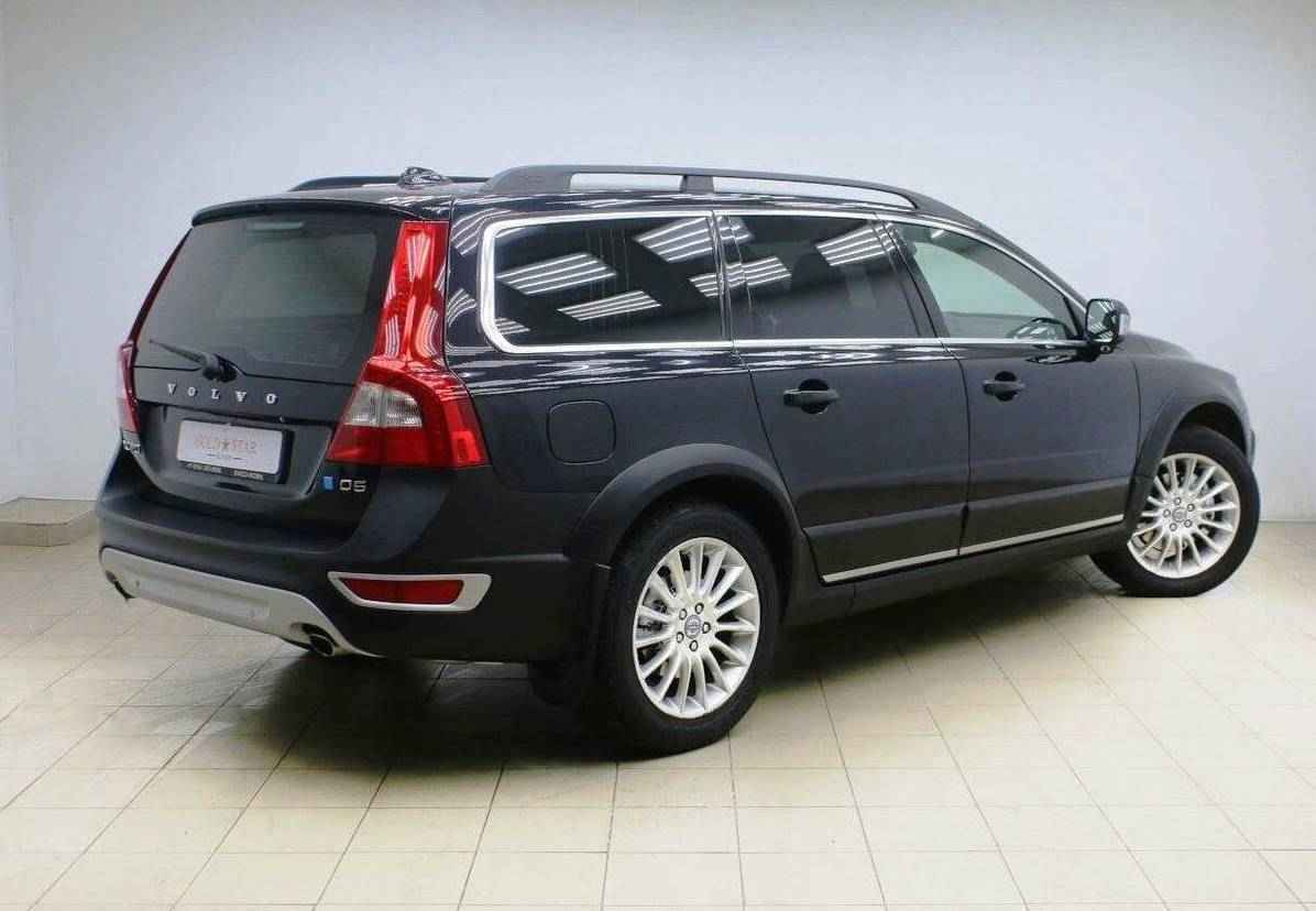Volvo XC70, II