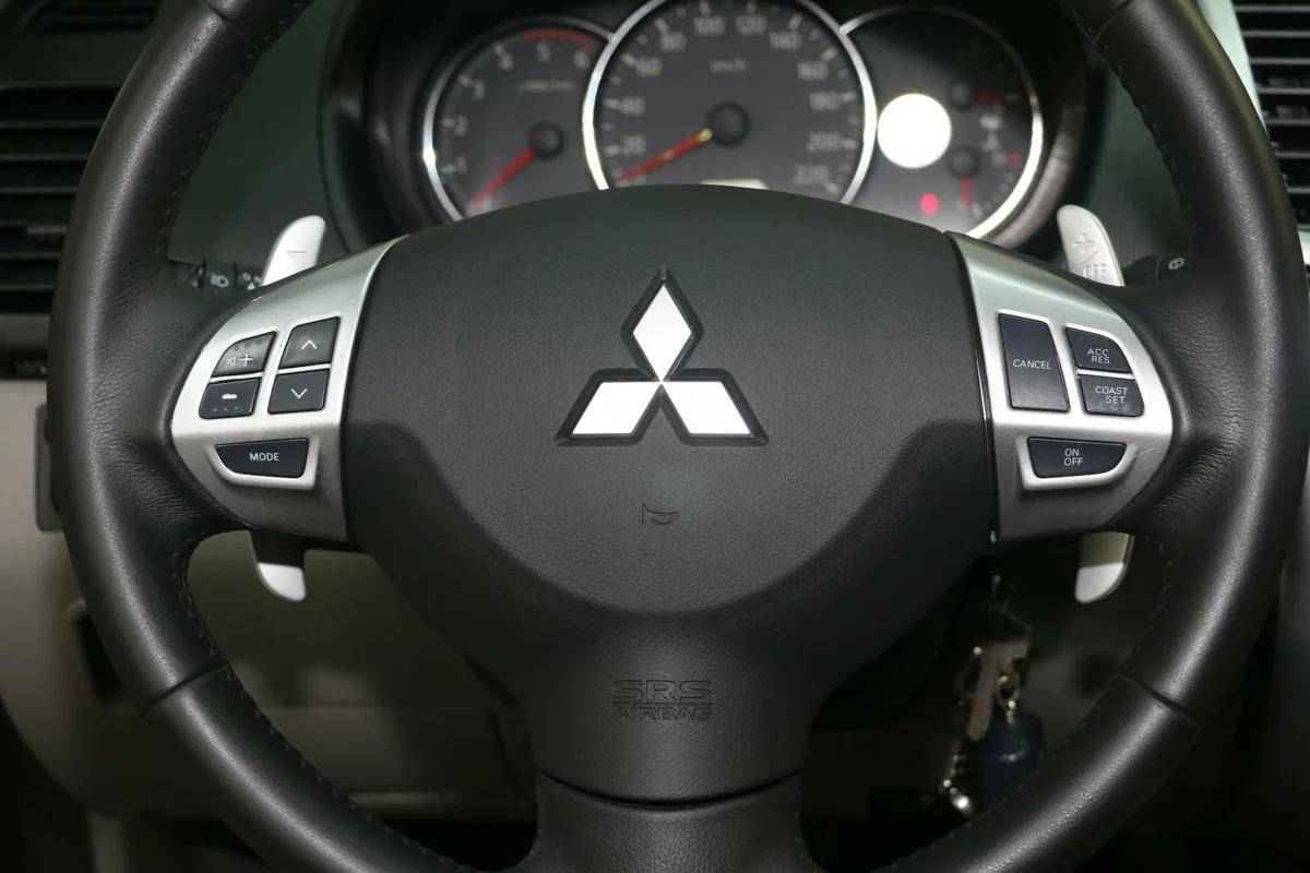 Mitsubishi Pajero Sport, II