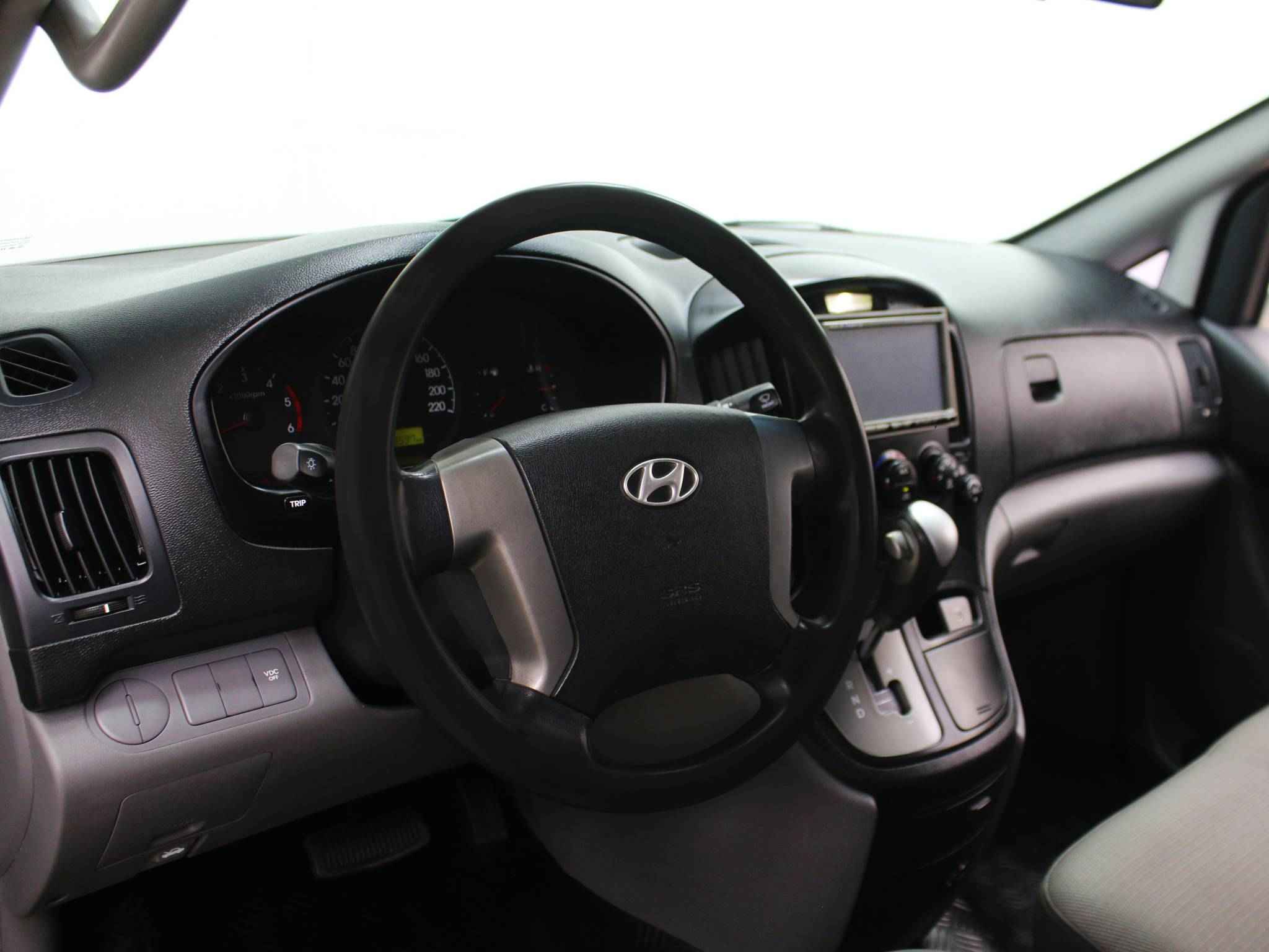 Hyundai Grand Starex, I