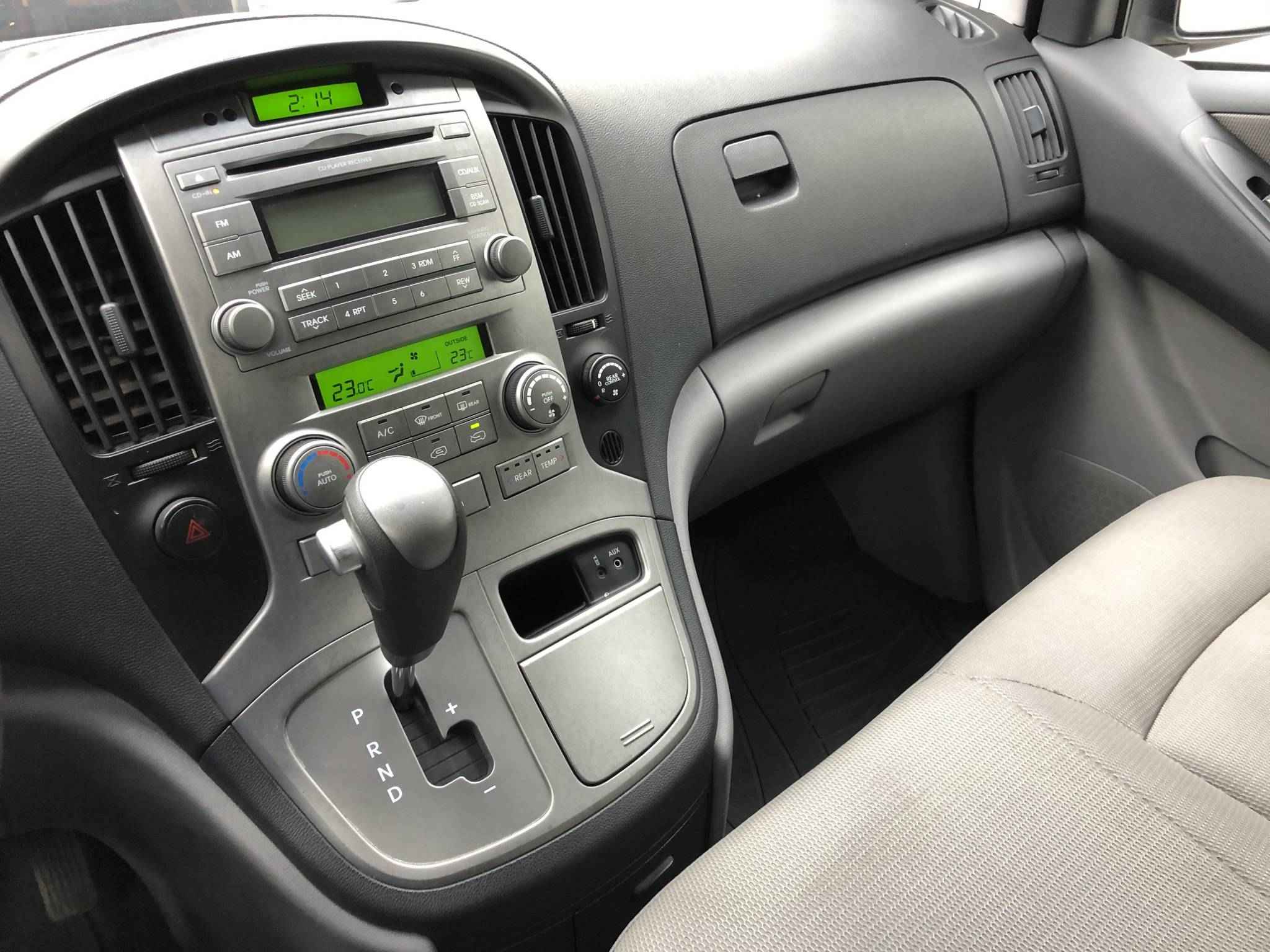 Hyundai Grand Starex, I