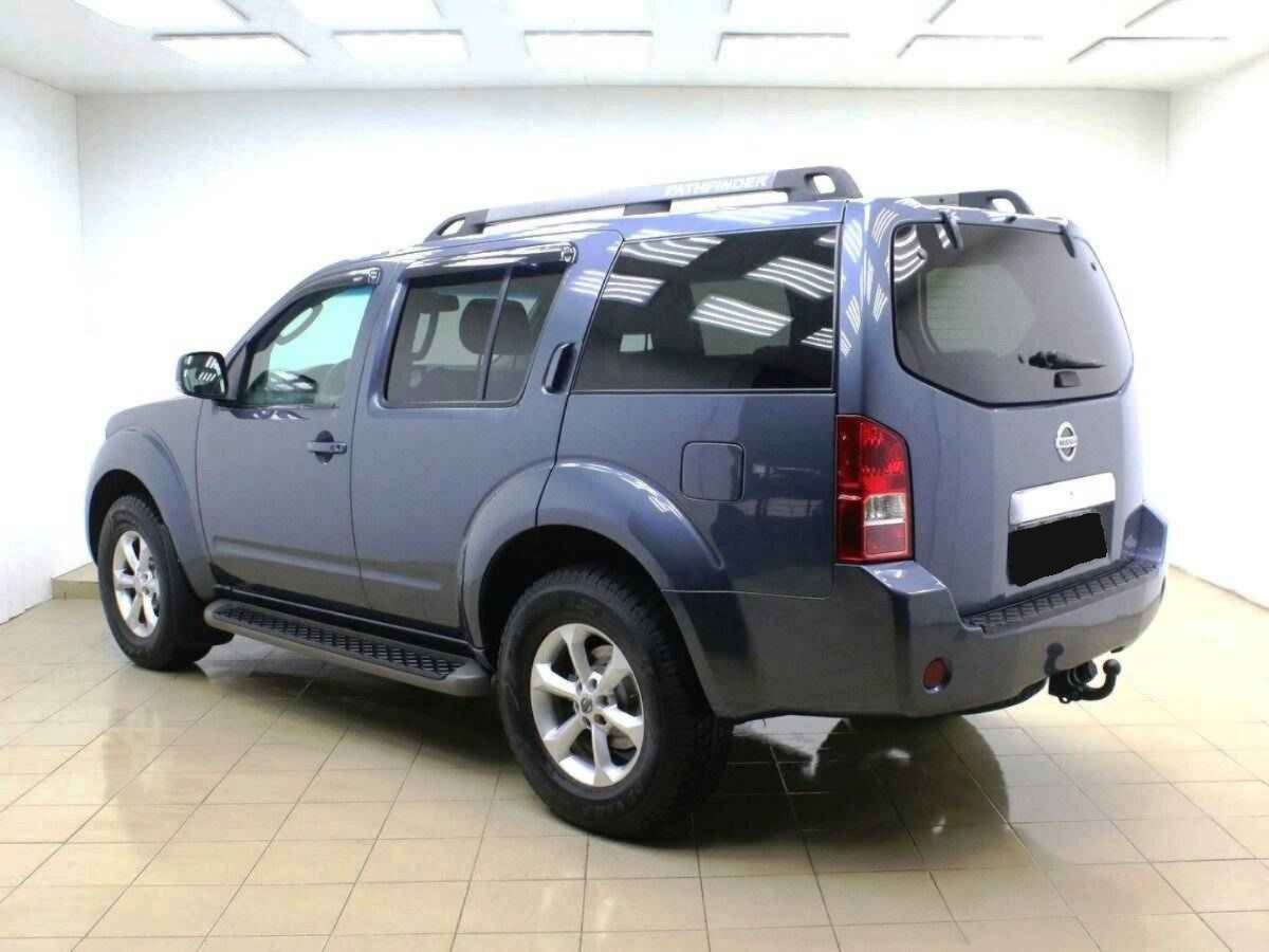 Nissan Pathfinder, III