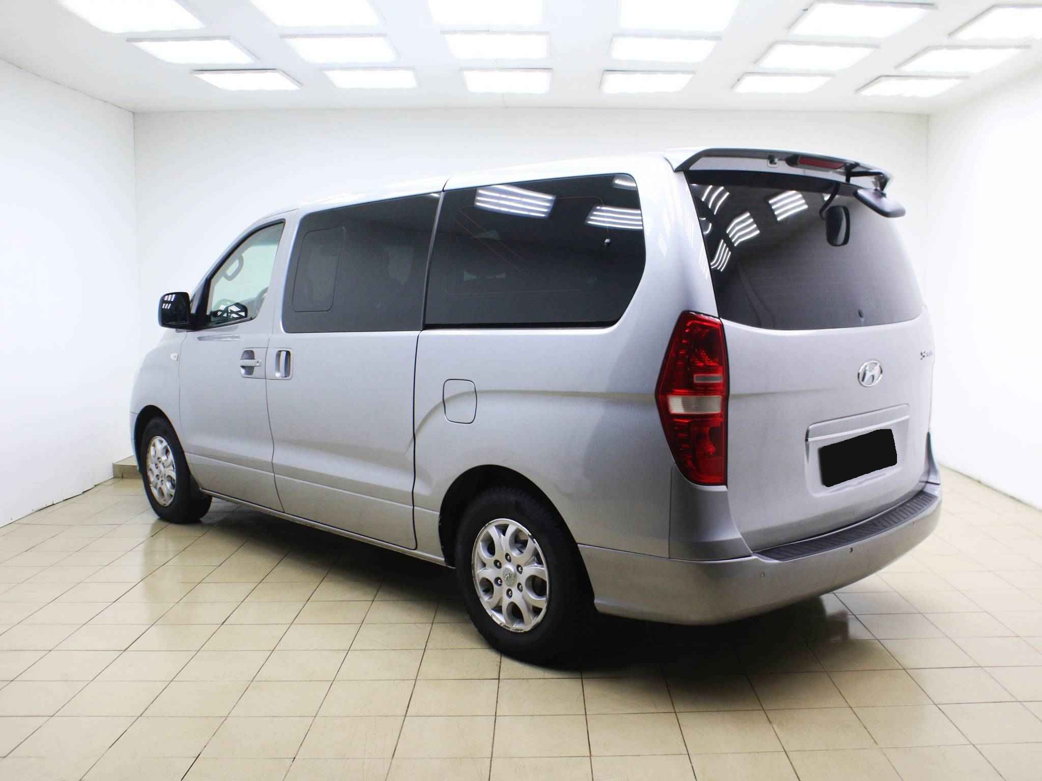 Hyundai Grand Starex, I