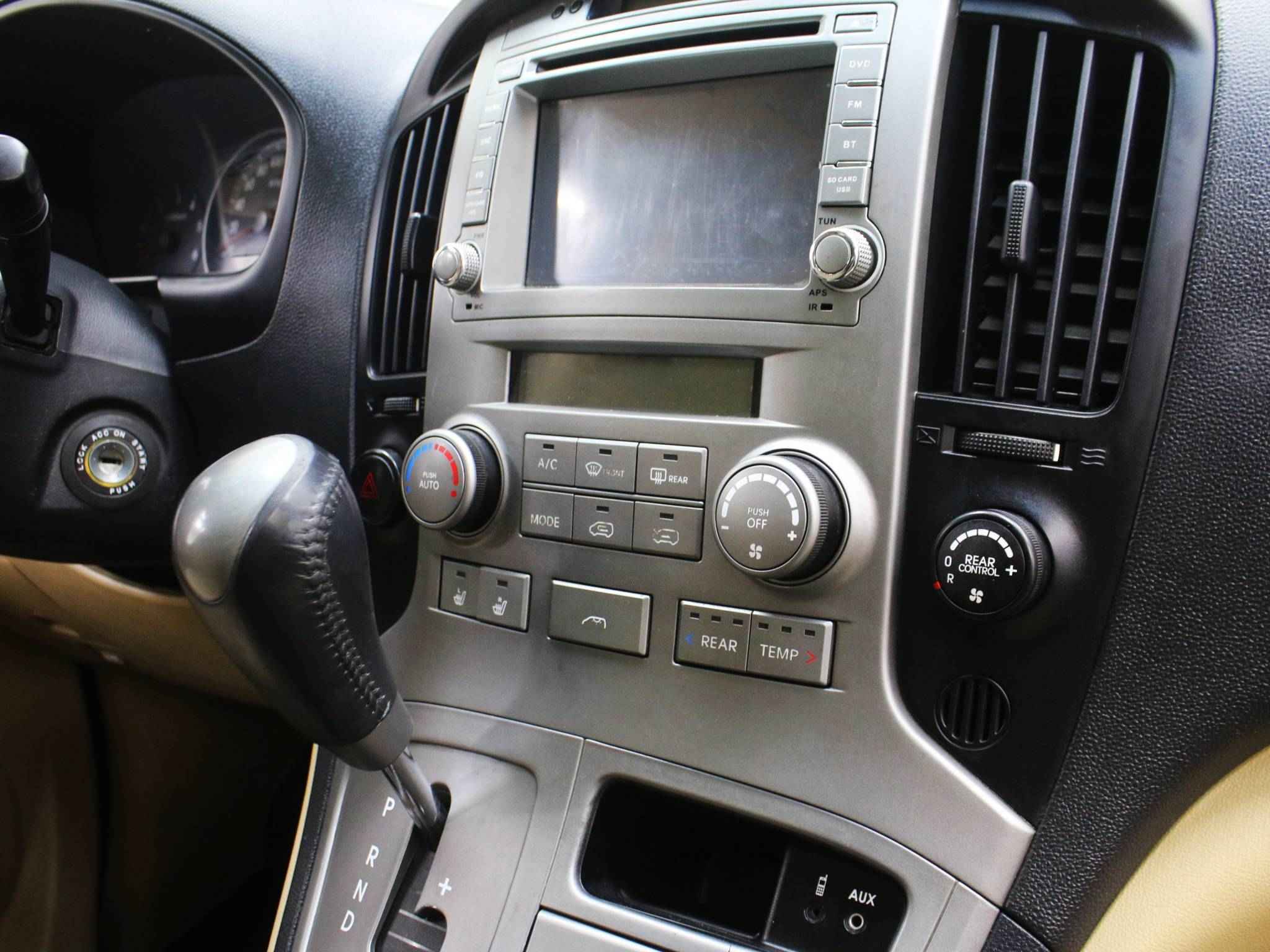 Hyundai Grand Starex, I