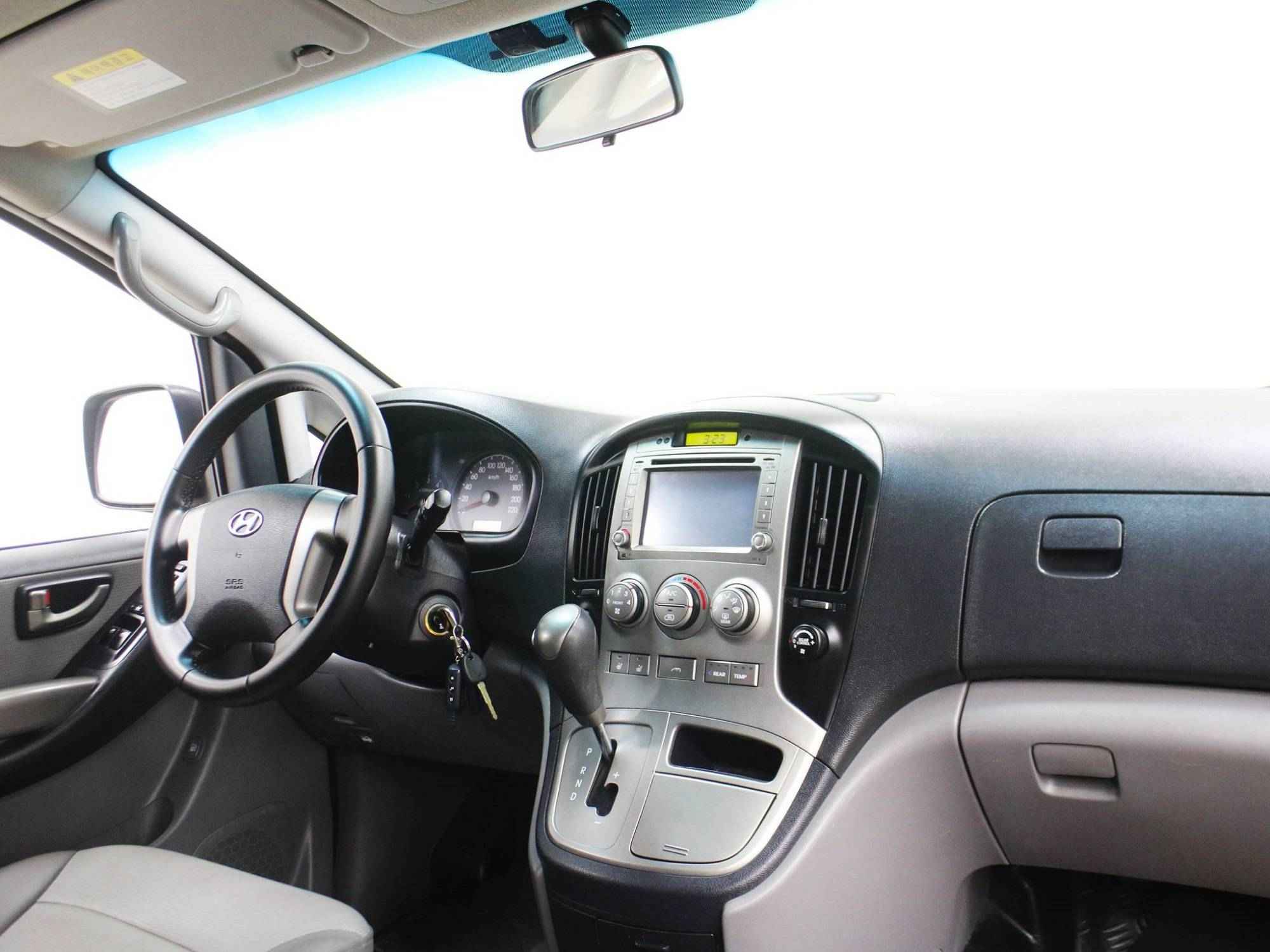 Hyundai Grand Starex, I