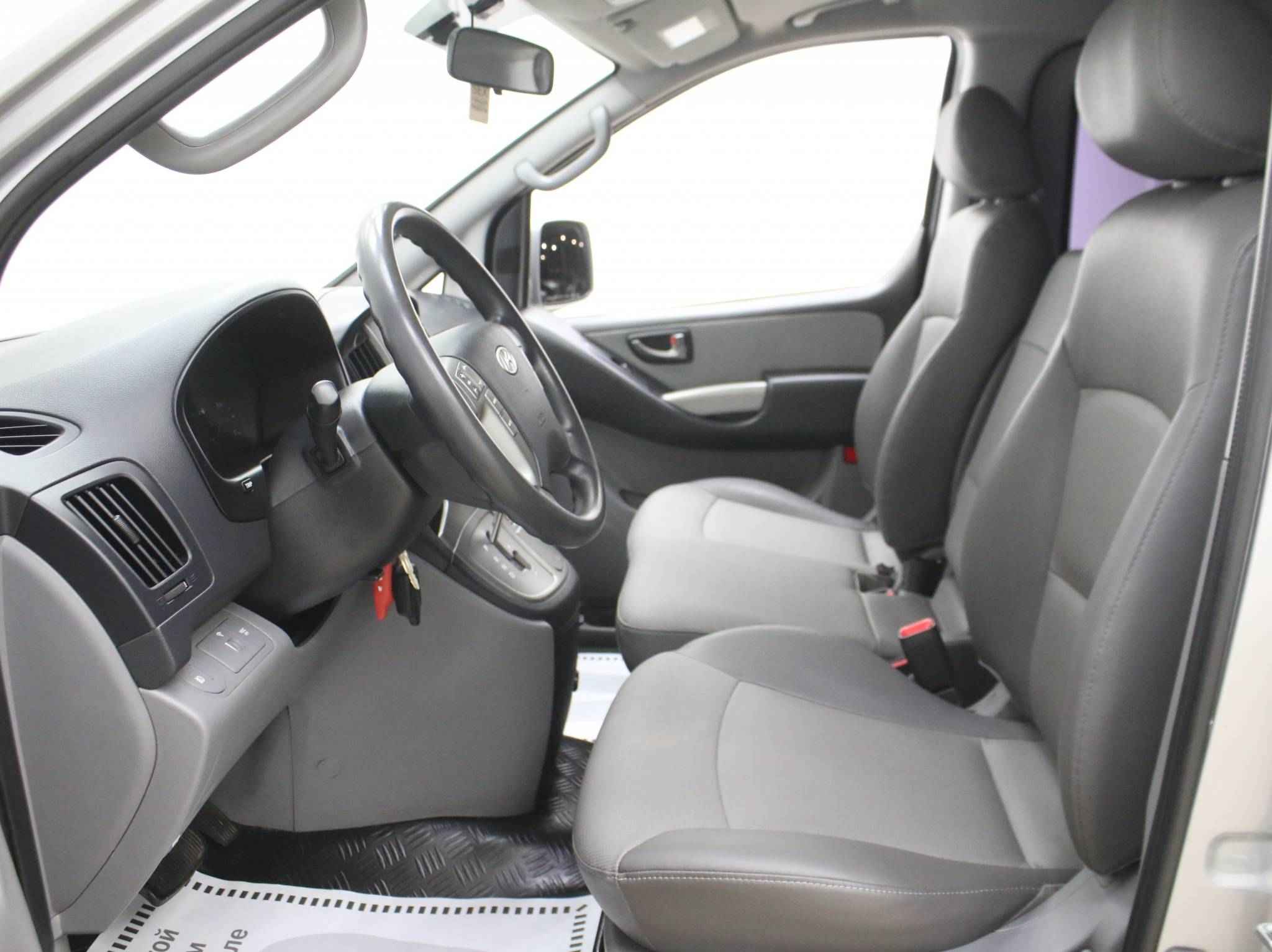 Hyundai Grand Starex, I