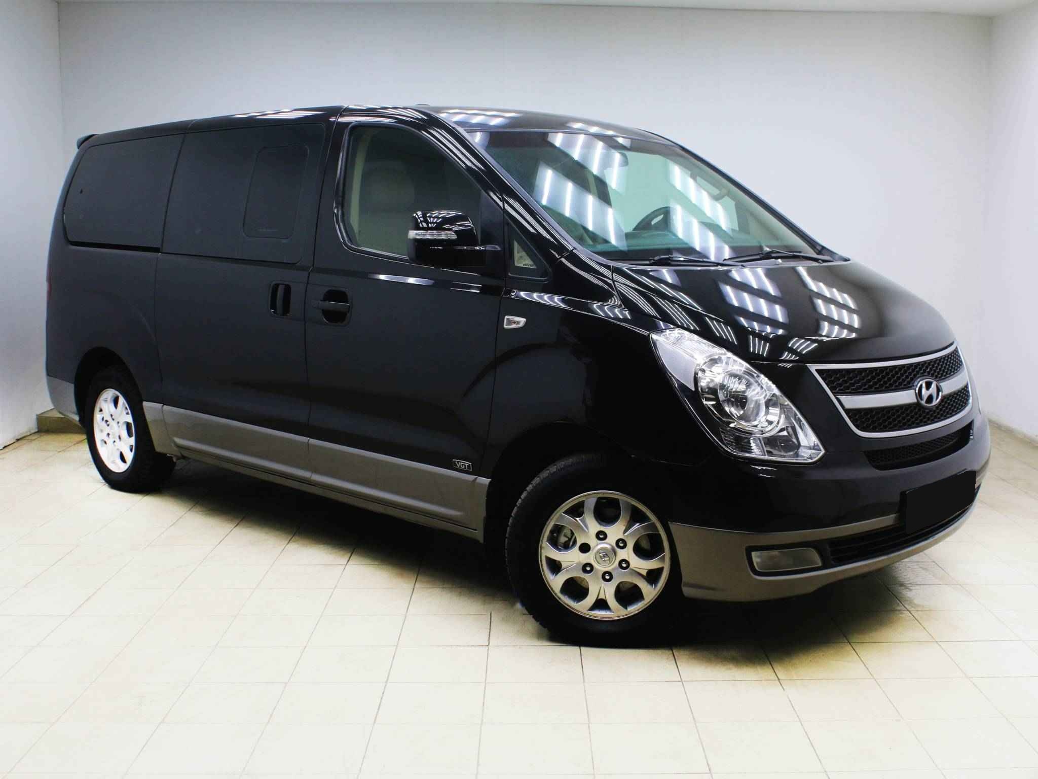 Hyundai Grand Starex, I