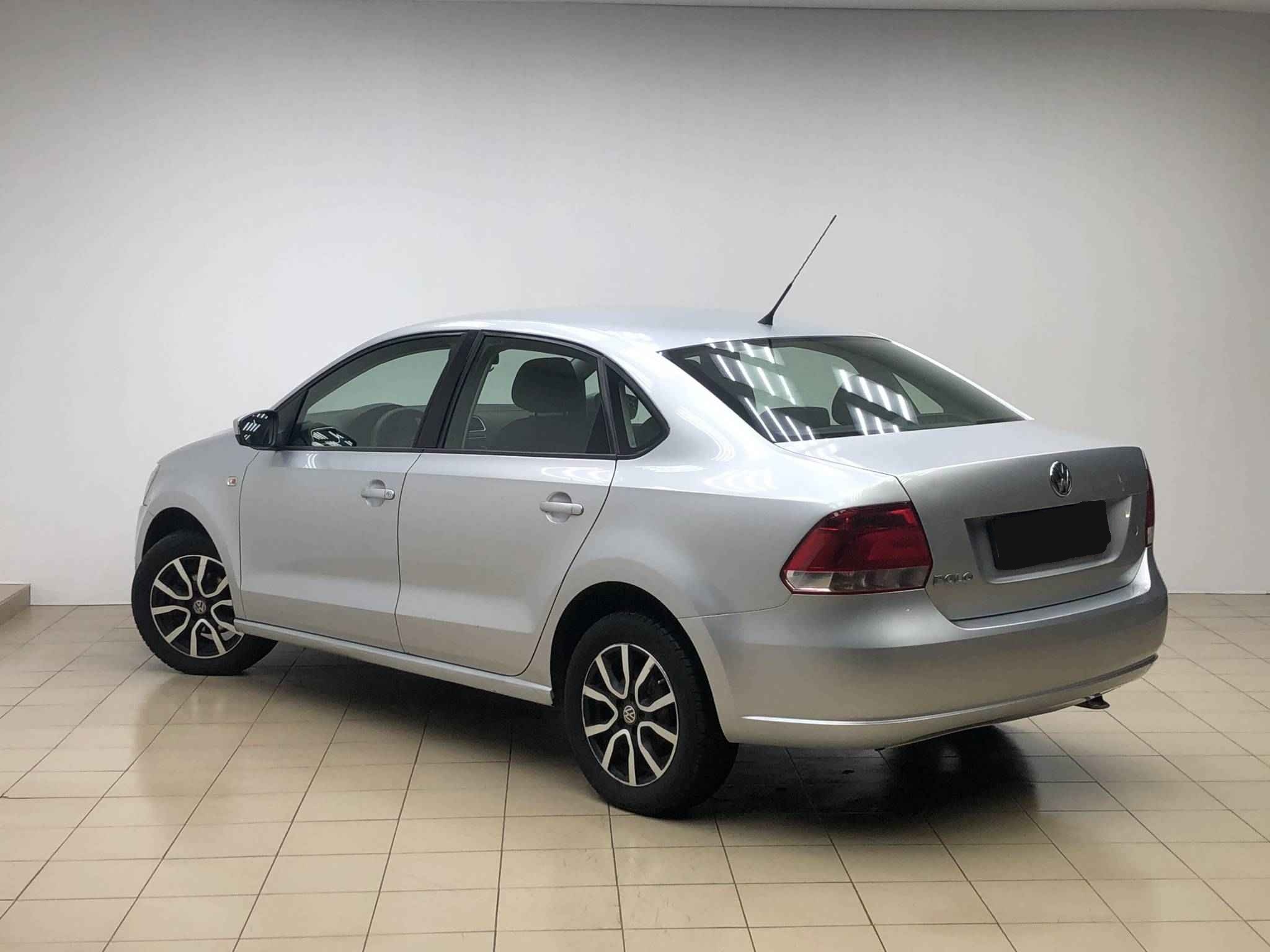 Volkswagen Polo, V