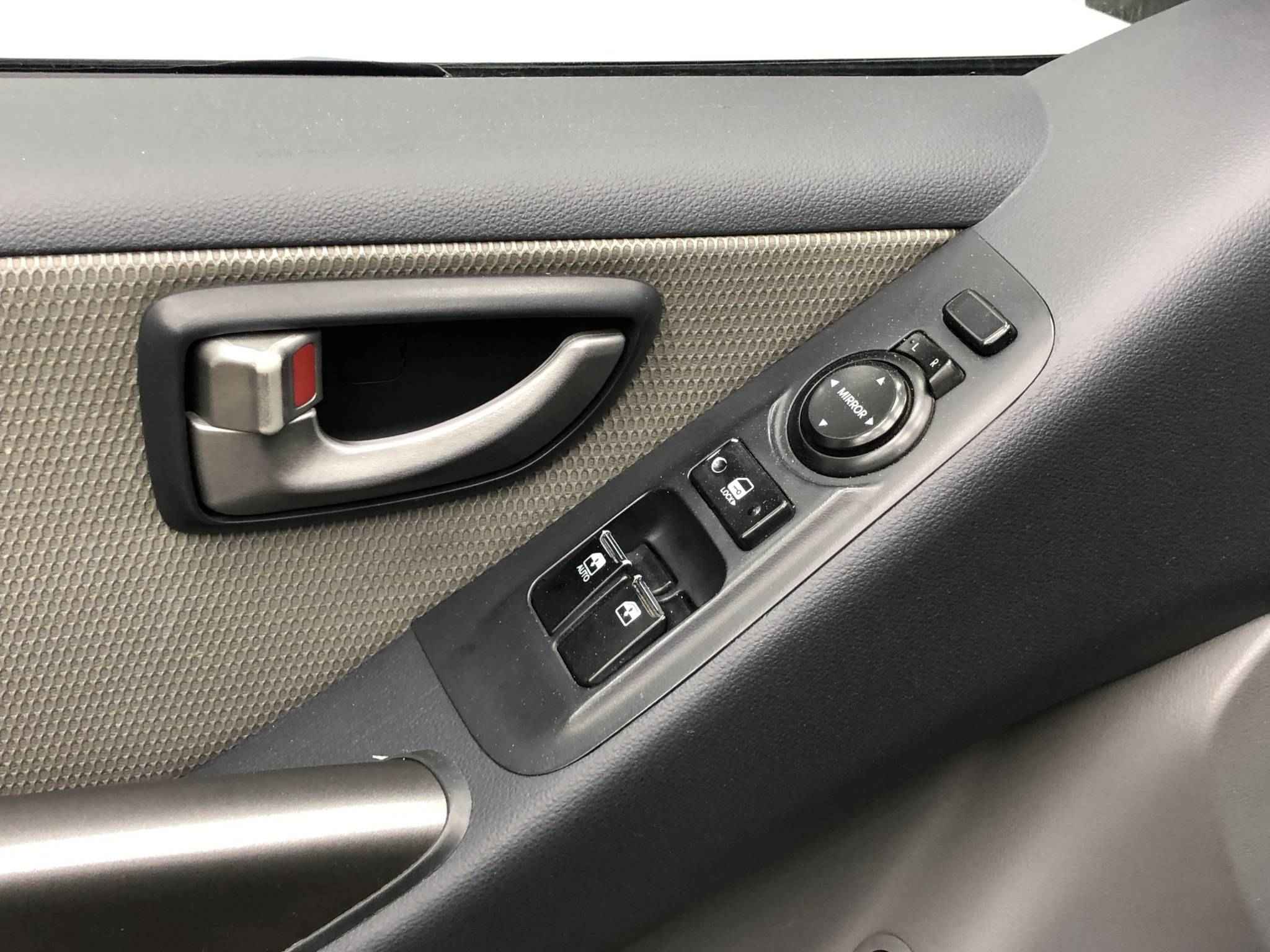 Hyundai Grand Starex, I