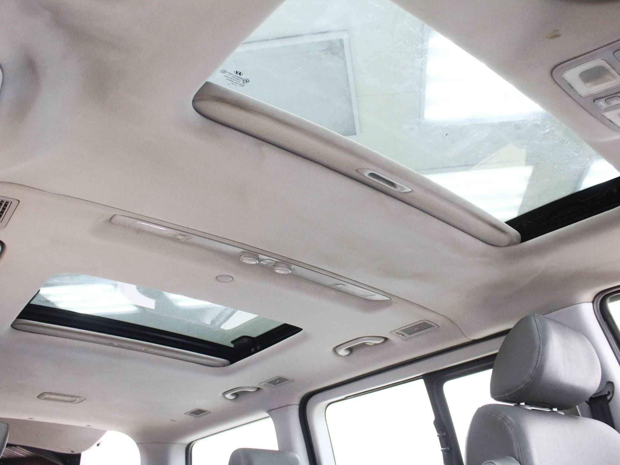 Hyundai Grand Starex, I