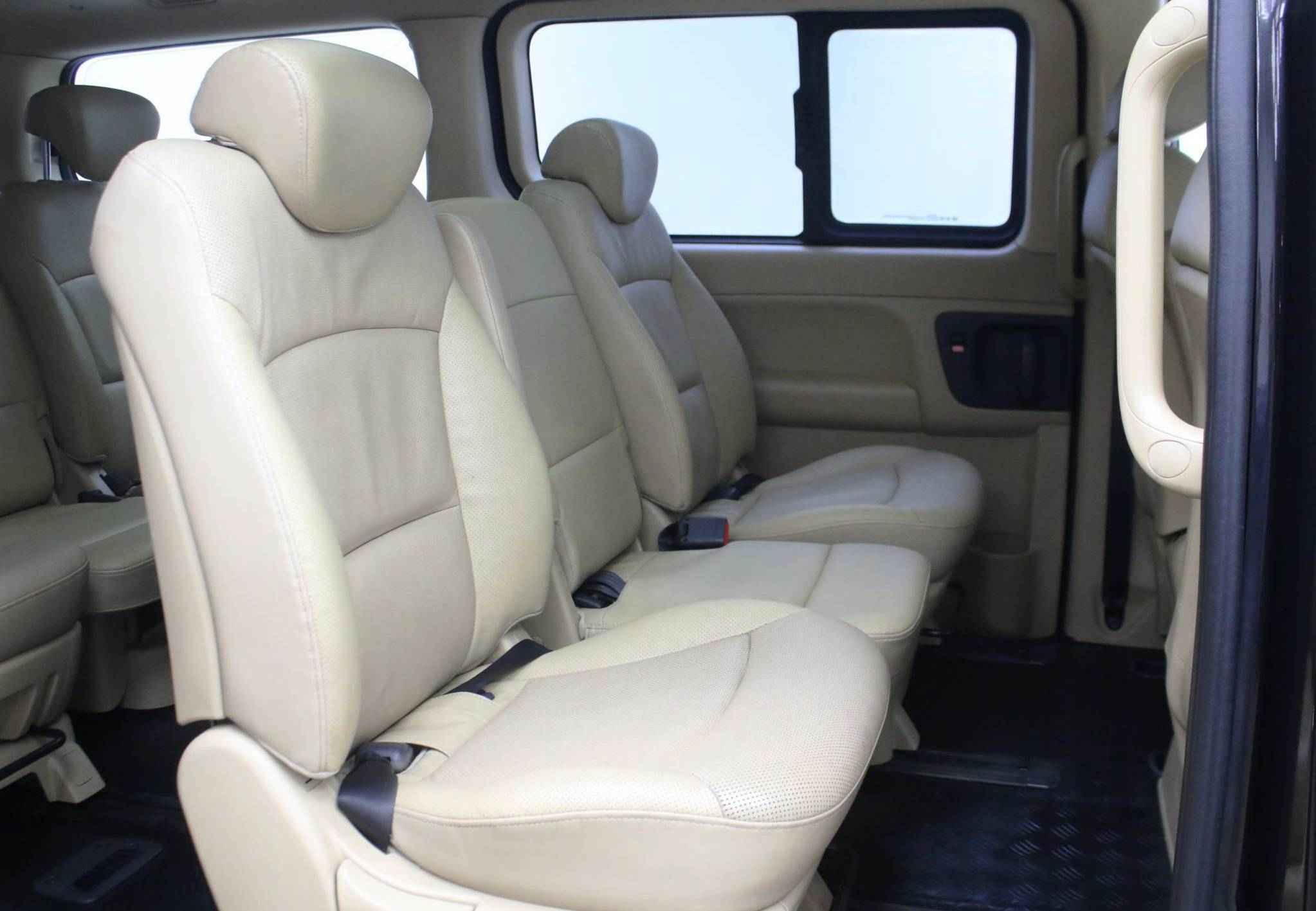 Hyundai Grand Starex, I