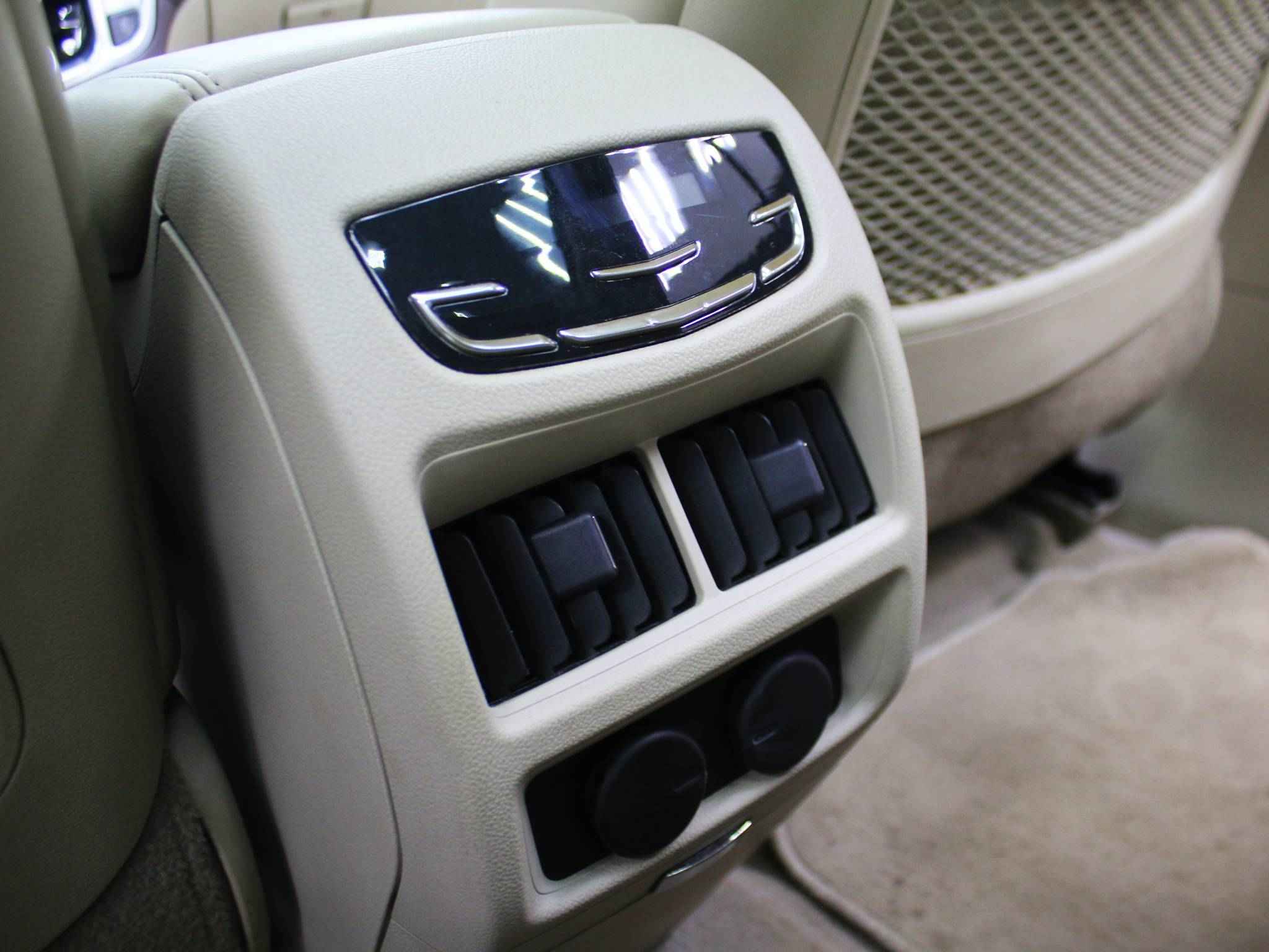 Cadillac SRX, II Рестайлинг